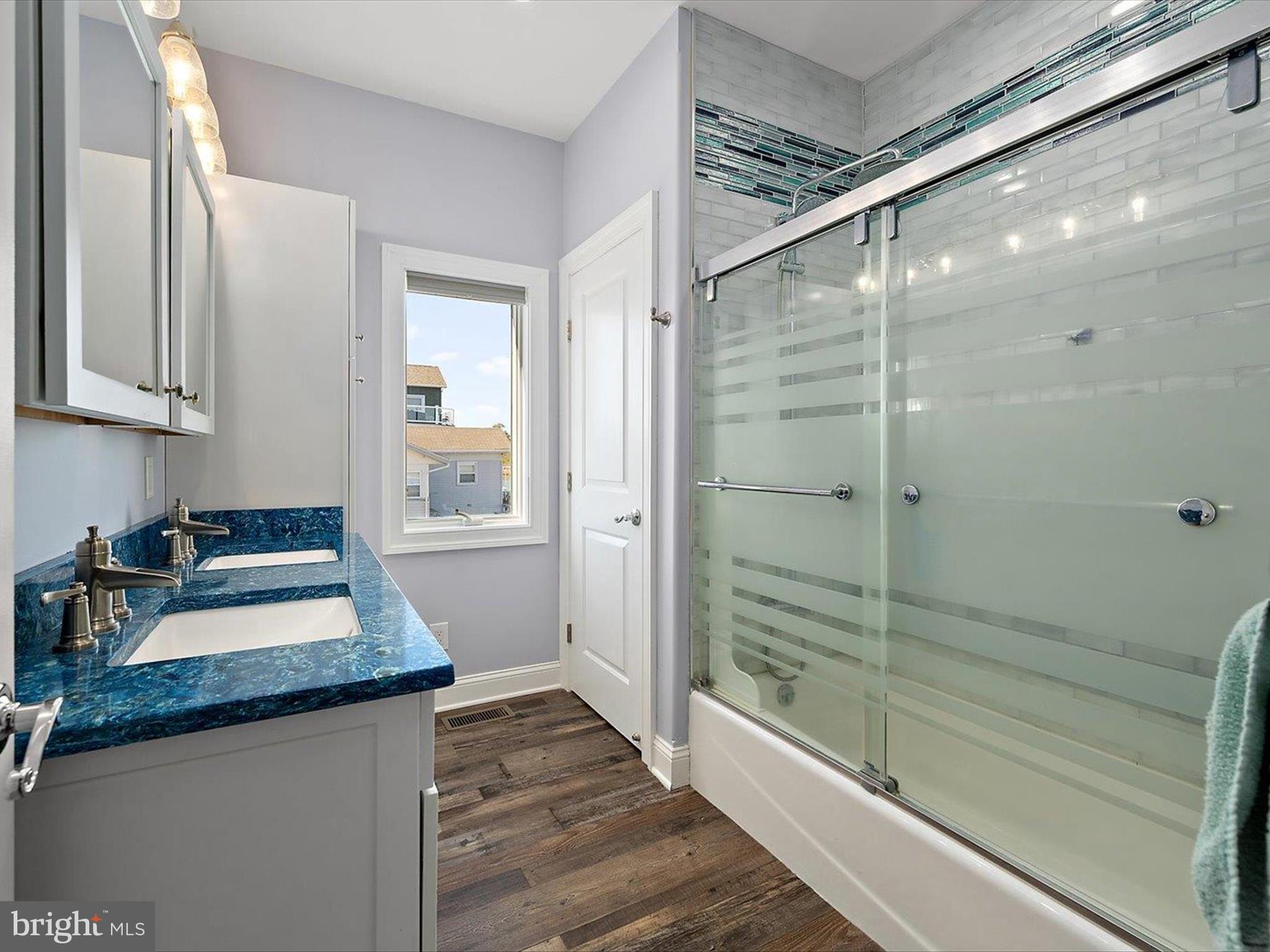 SNUG HARBOR - Residential