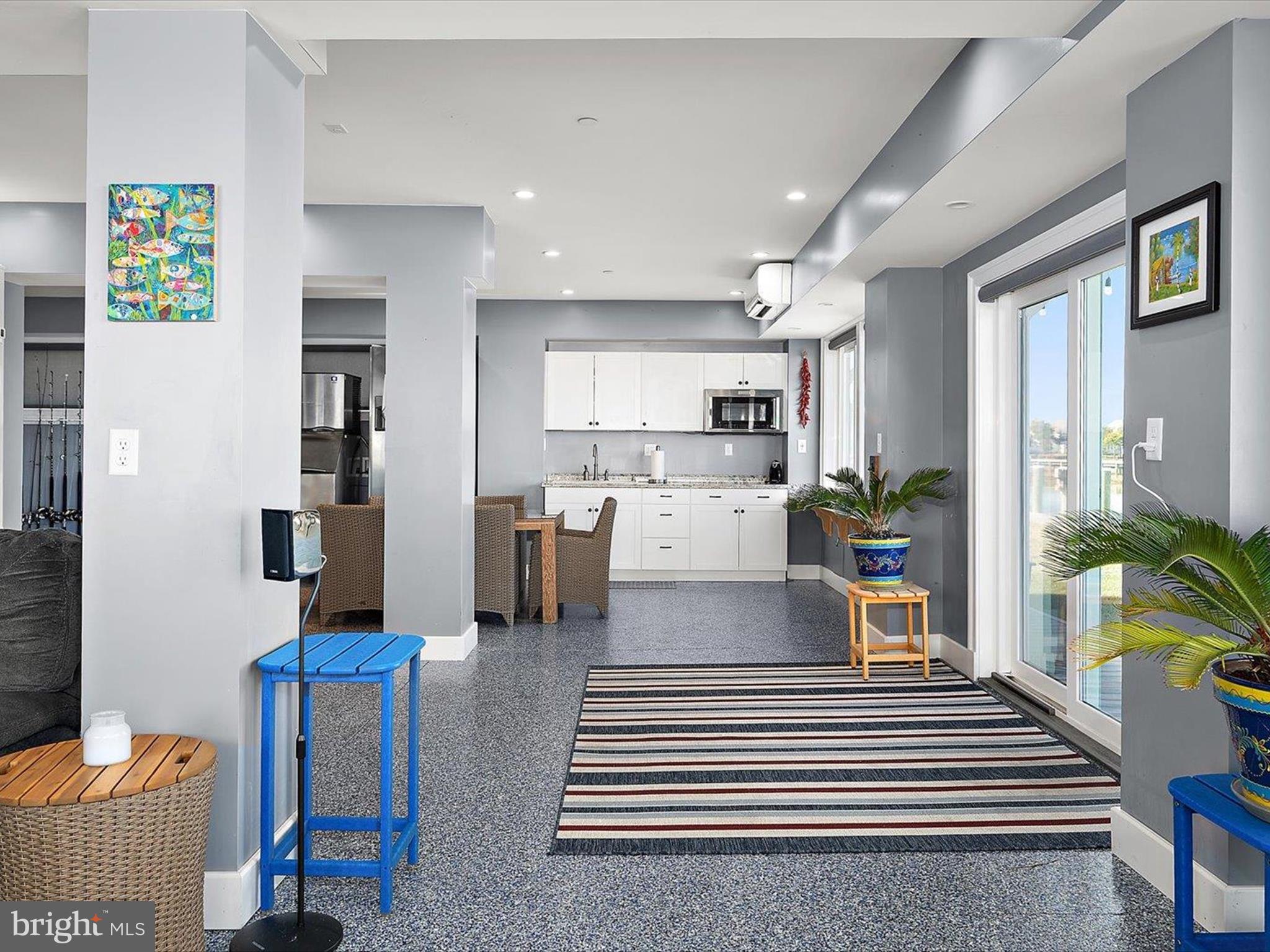 SNUG HARBOR - Residential