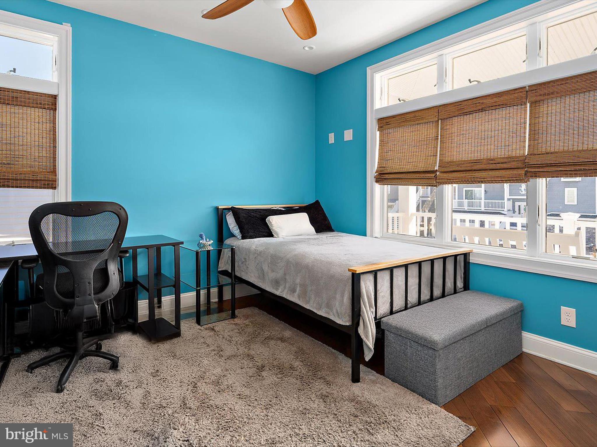 SNUG HARBOR - Residential