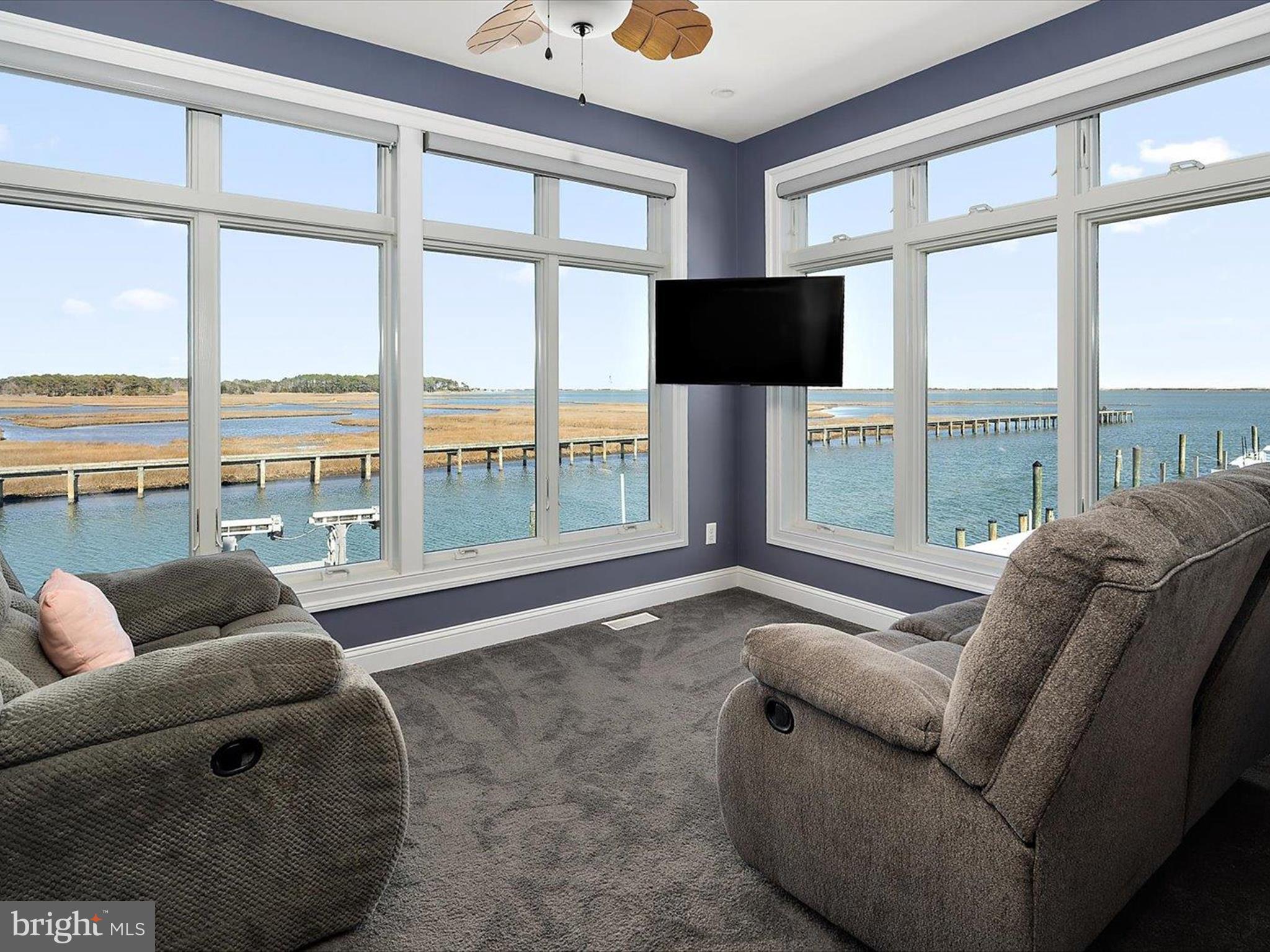 SNUG HARBOR - Residential