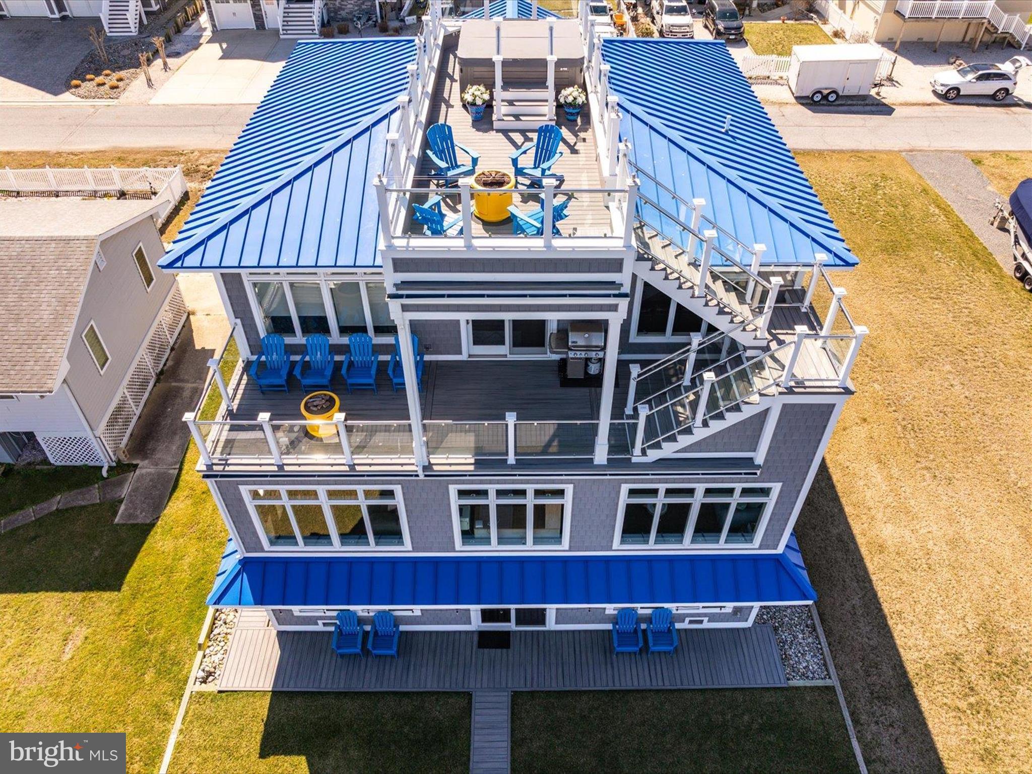 SNUG HARBOR - Residential