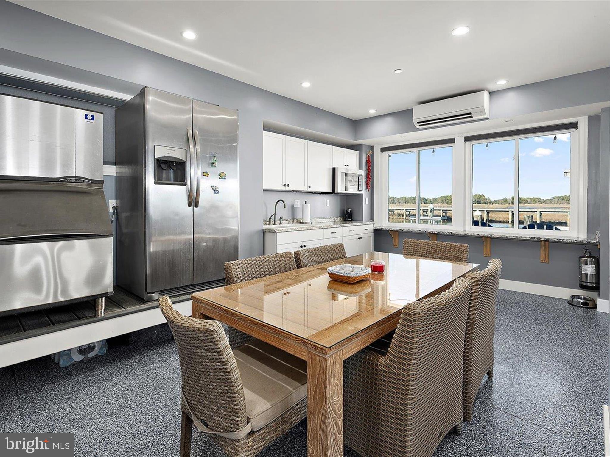 SNUG HARBOR - Residential