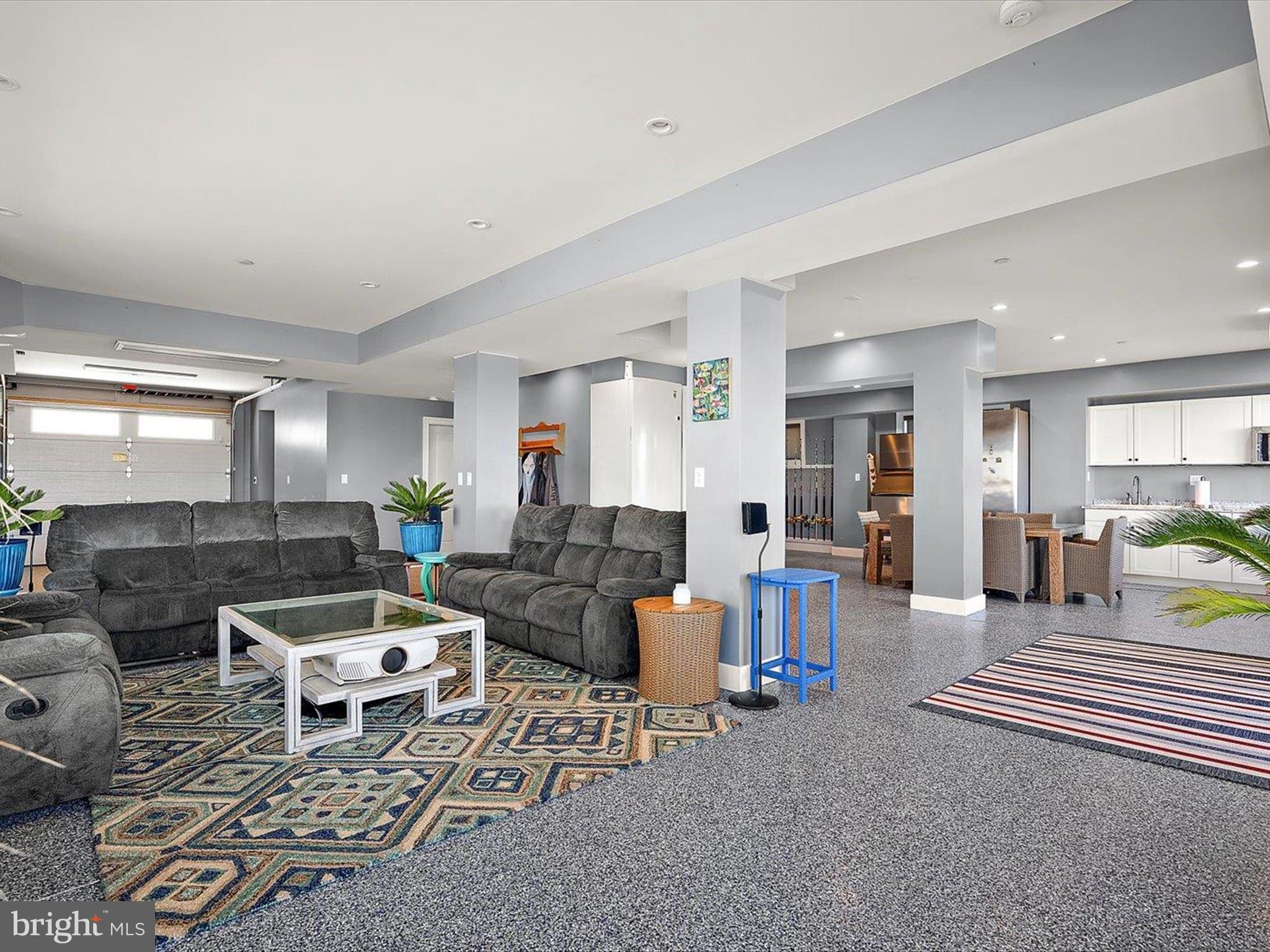 SNUG HARBOR - Residential