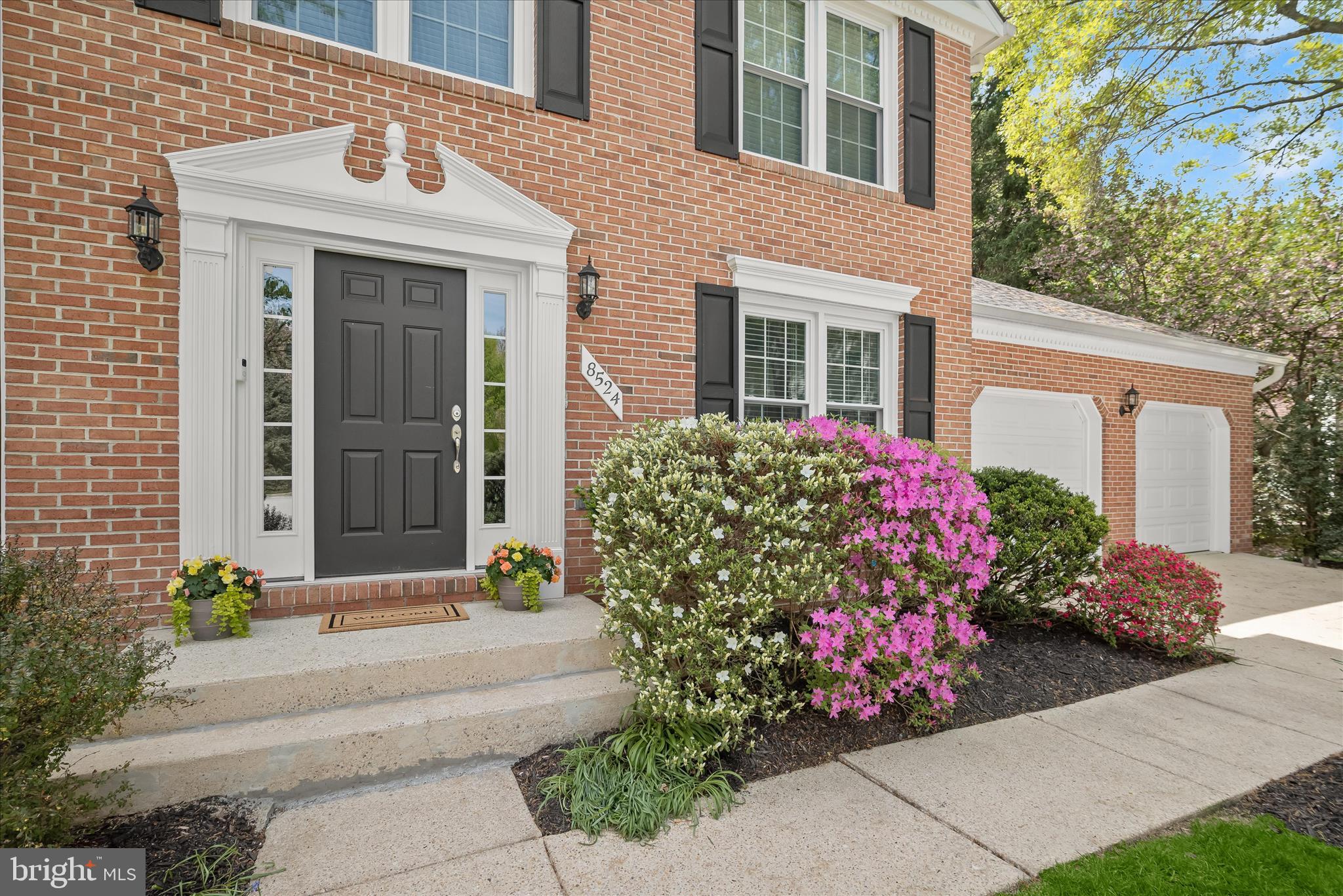 8524 MOON GLASS COURT