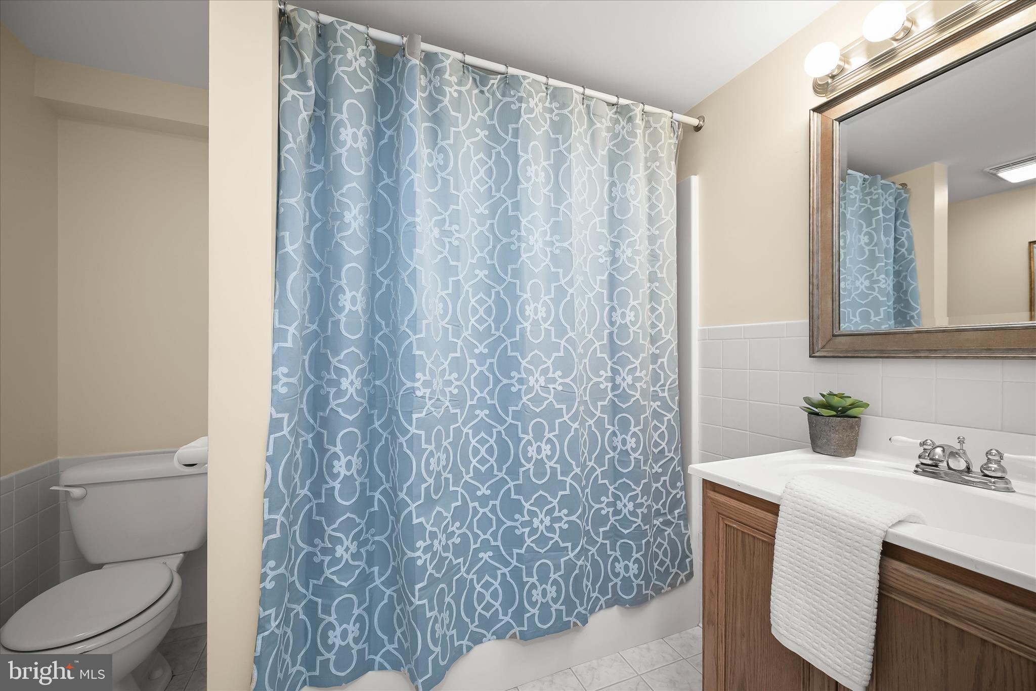 VILLAGE OF LONG REACH - Residential