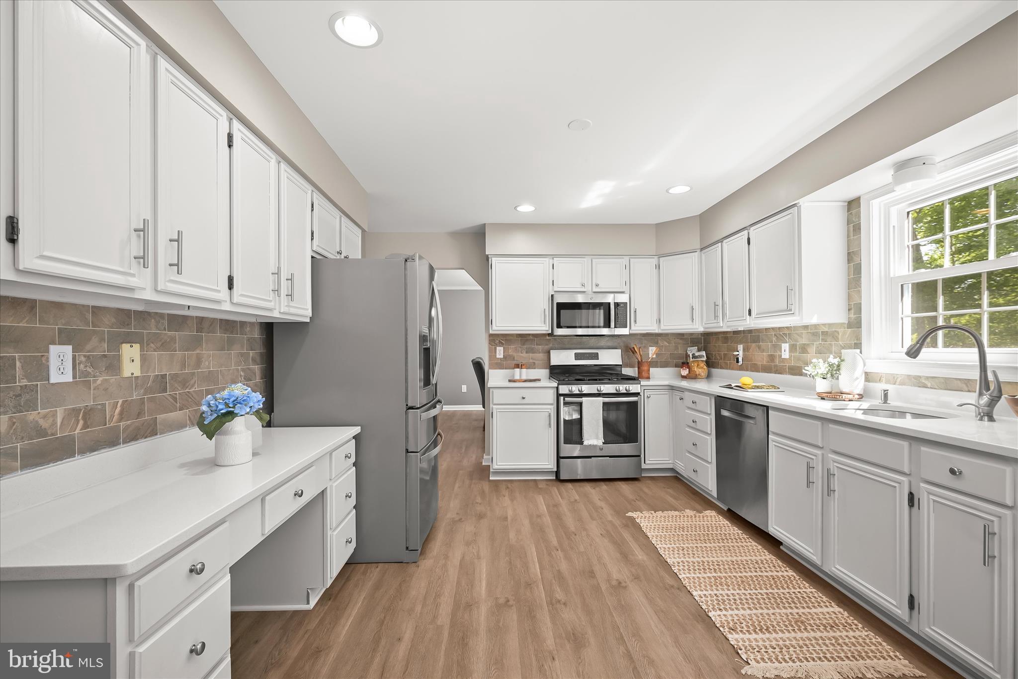 VILLAGE OF LONG REACH - Residential