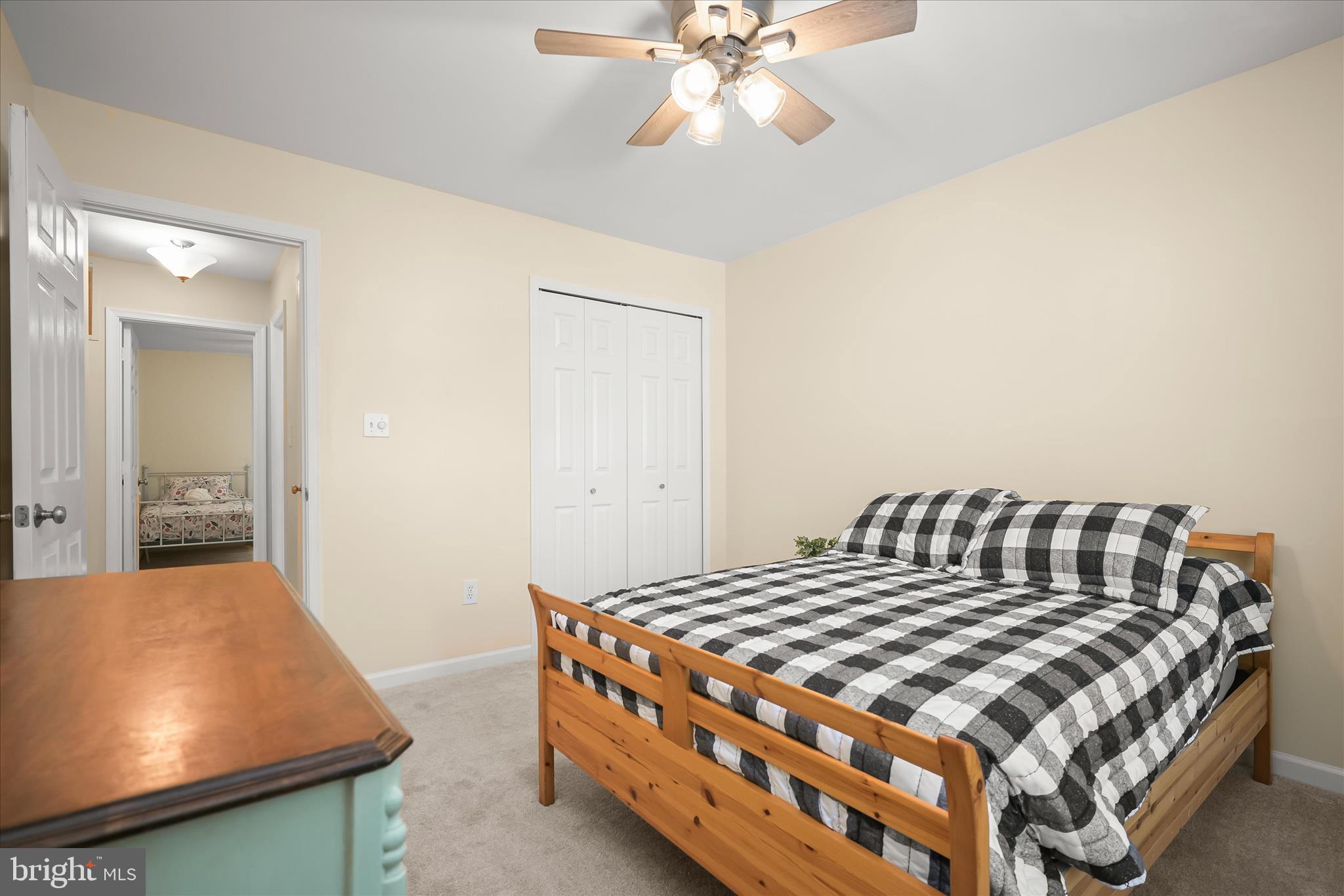 VILLAGE OF LONG REACH - Residential