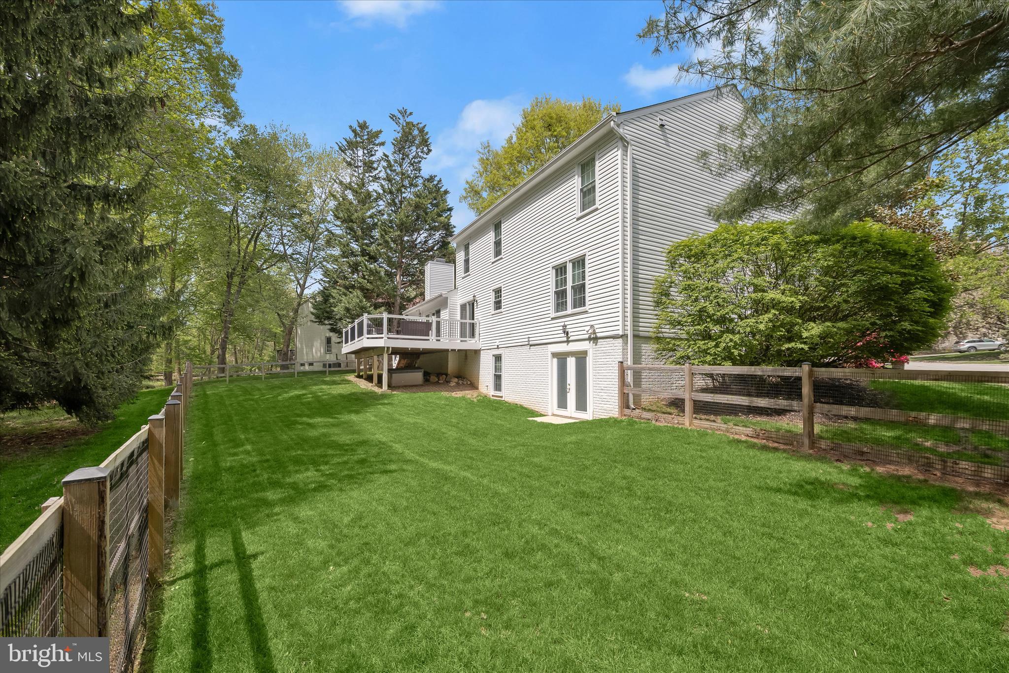 8524 MOON GLASS COURT