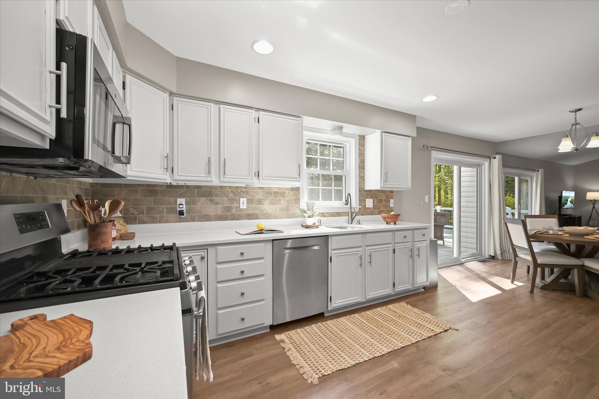 VILLAGE OF LONG REACH - Residential