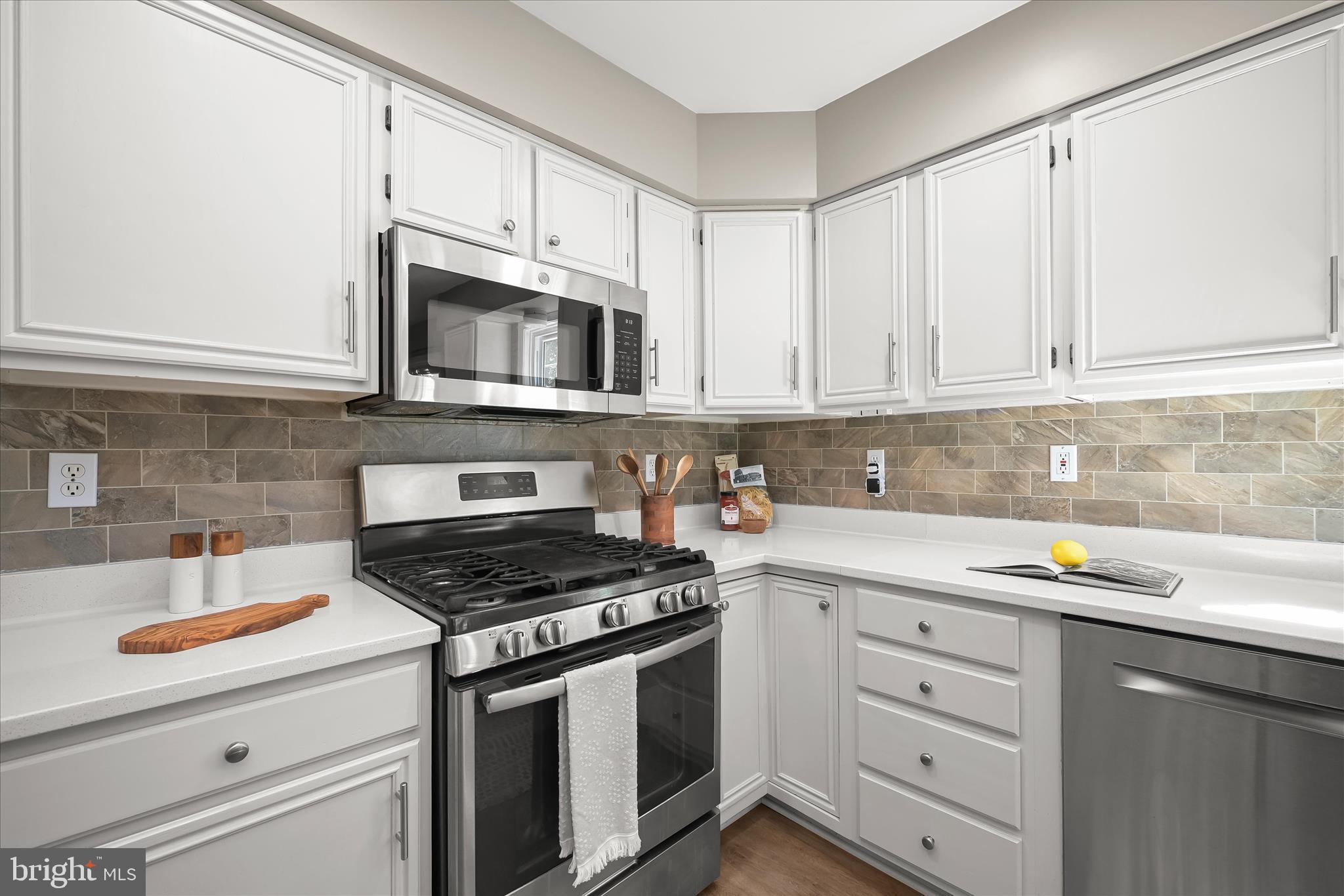 VILLAGE OF LONG REACH - Residential