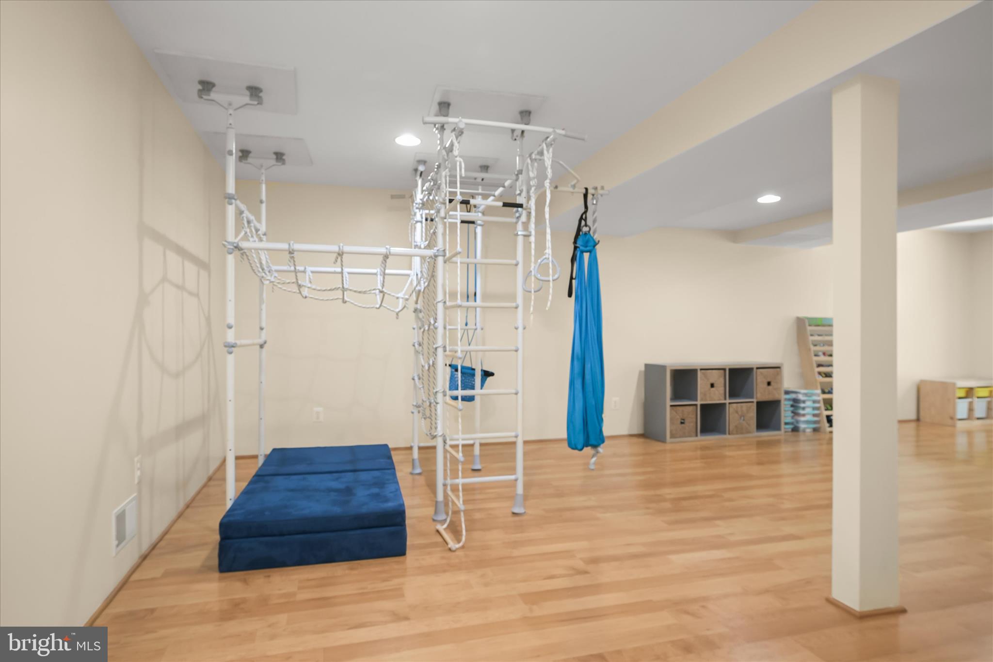 VILLAGE OF LONG REACH - Residential