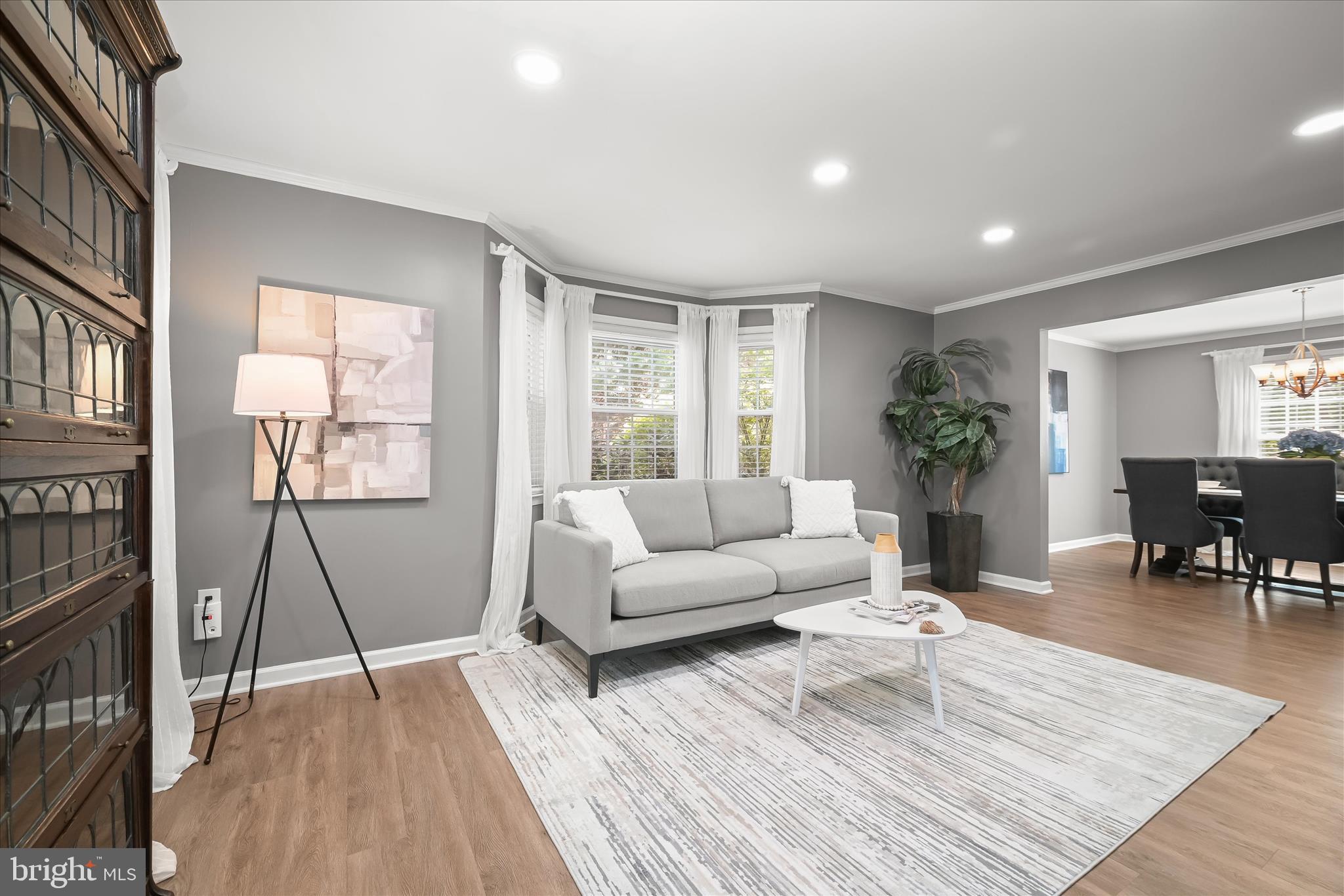 VILLAGE OF LONG REACH - Residential