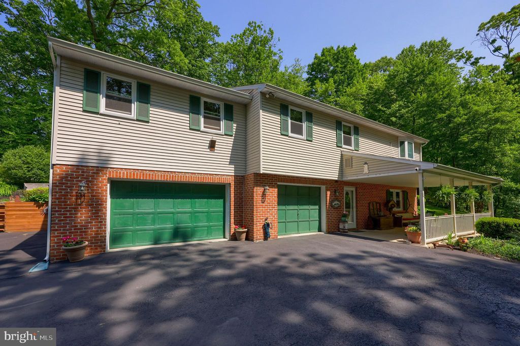 Photo of 179 WESLEY RD, QUARRYVILLE, PA 17566 (MLS # PALA2036038)