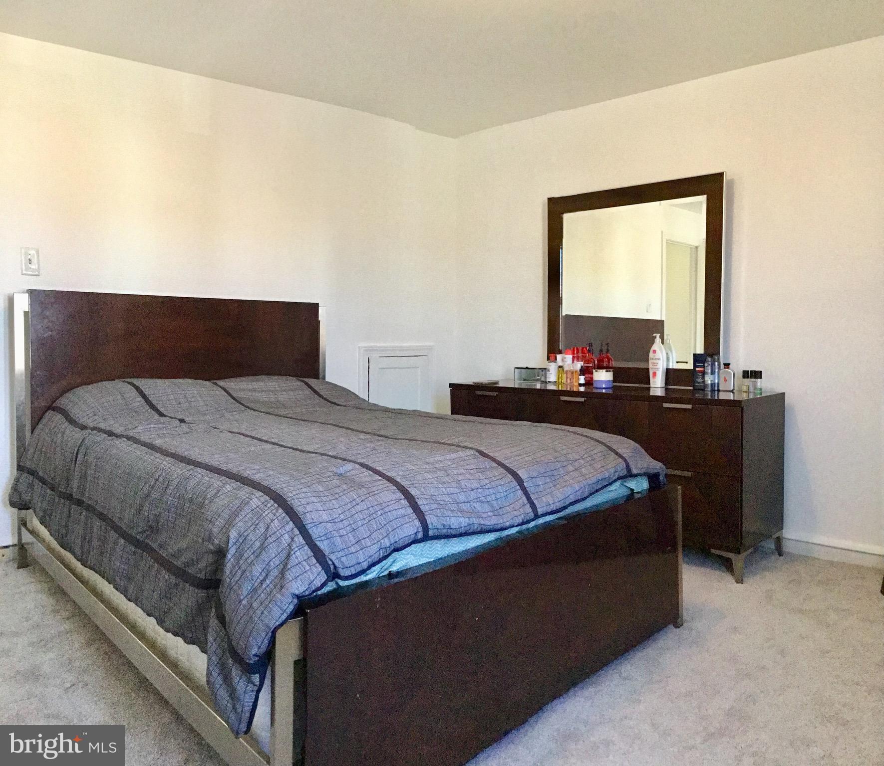 OXFORD CIRCLE - Residential