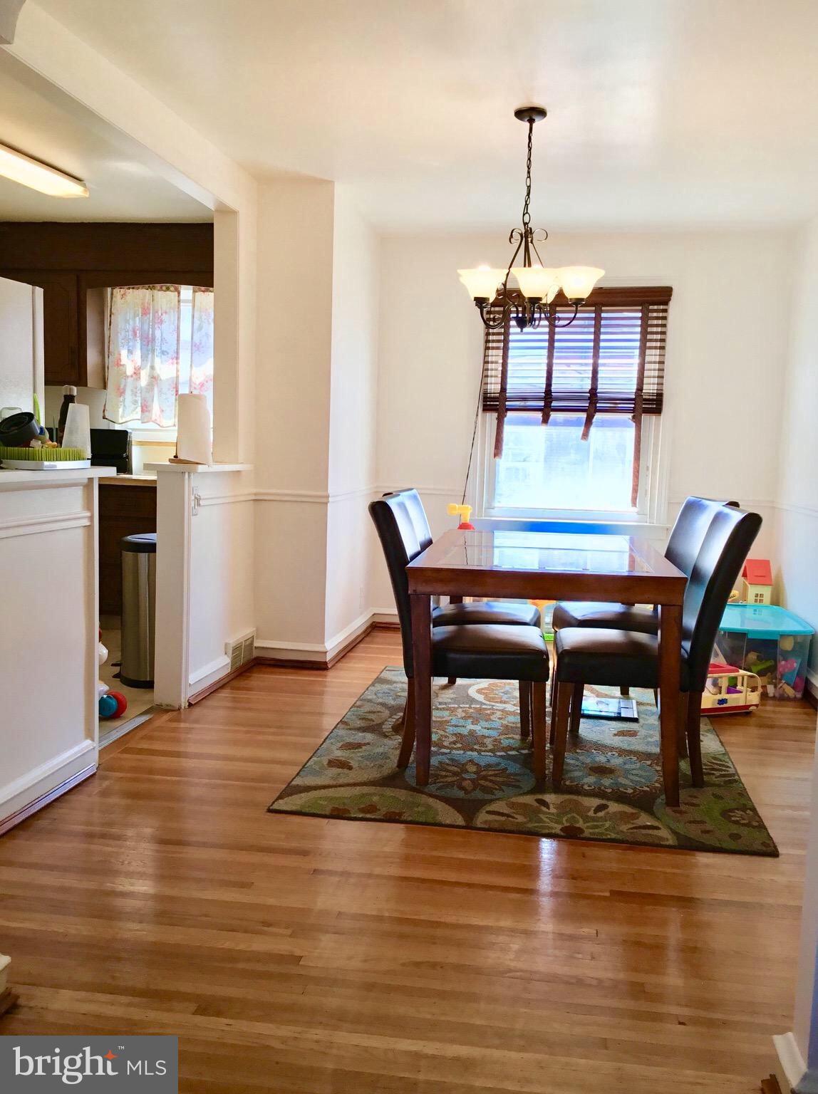 OXFORD CIRCLE - Residential