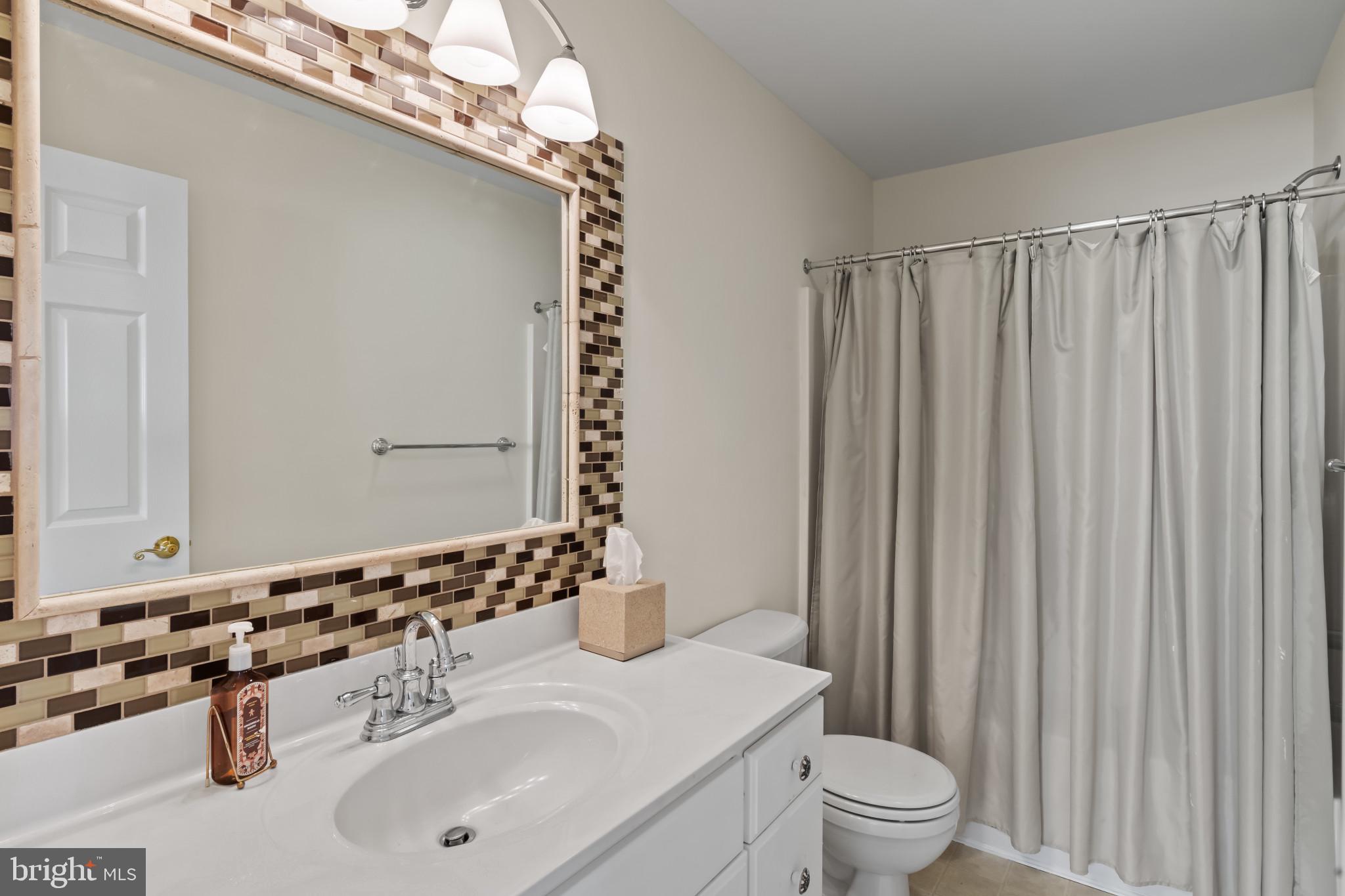 ELLINGTON - Residential