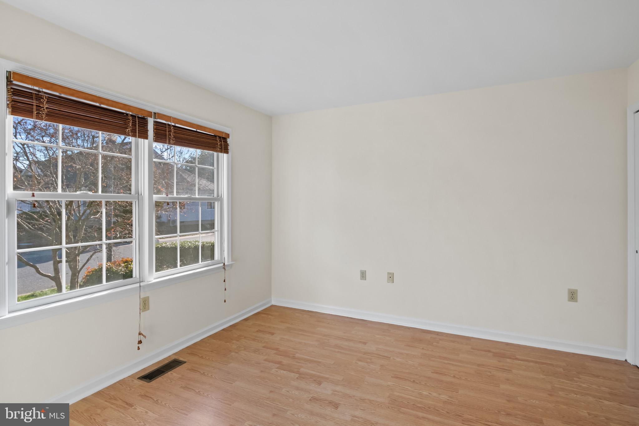 ELLINGTON - Residential