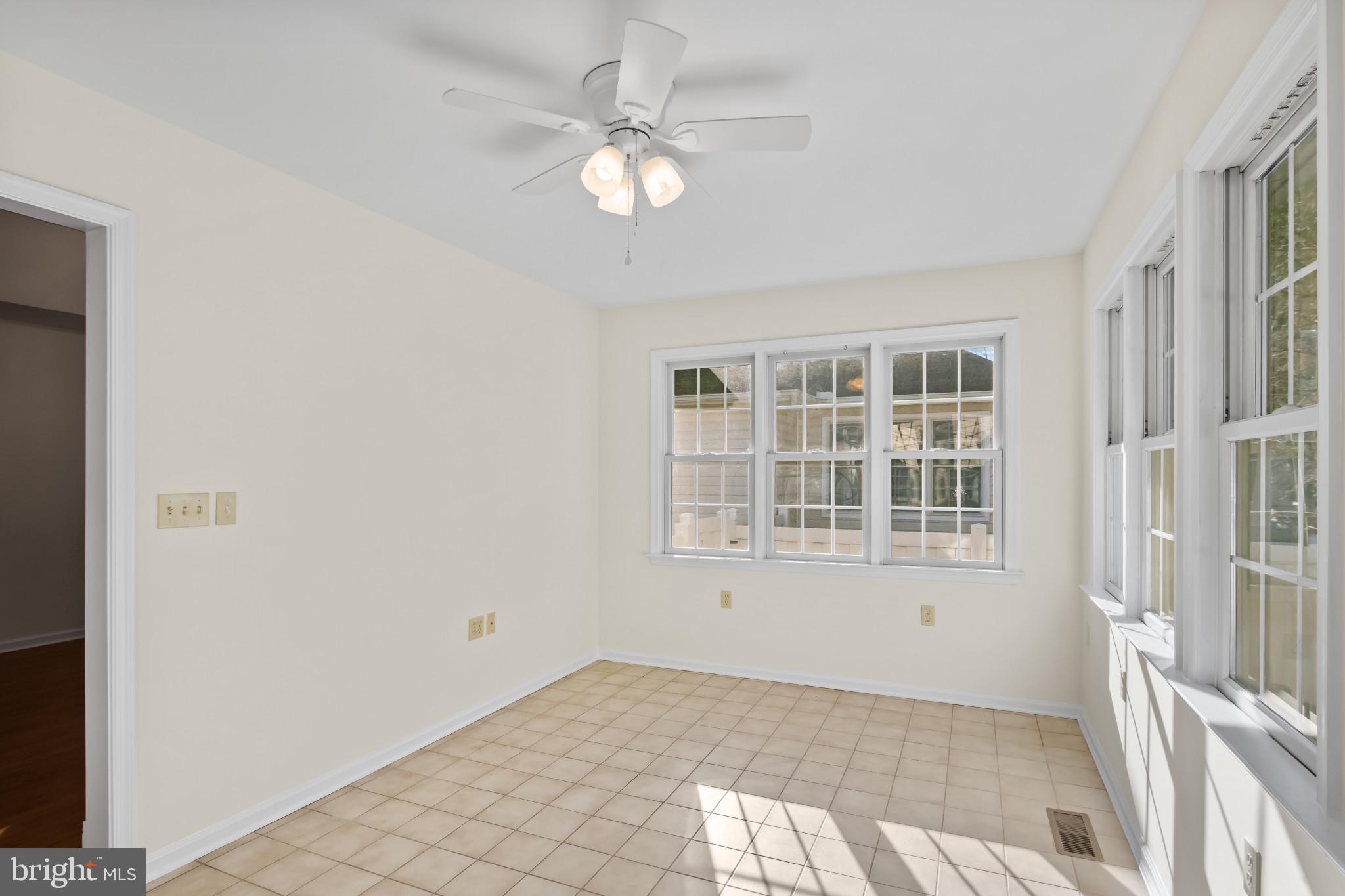 ELLINGTON - Residential