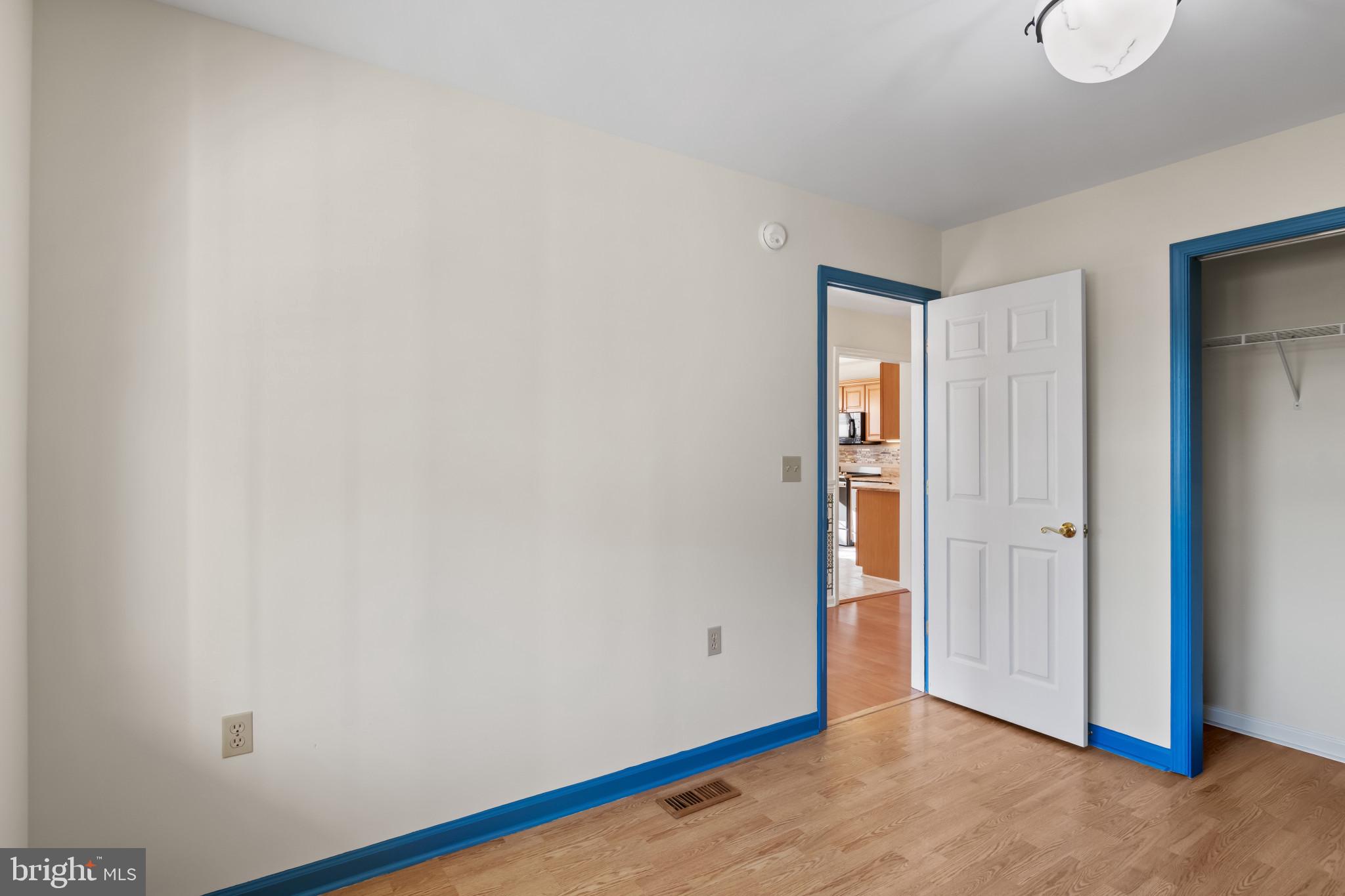 ELLINGTON - Residential