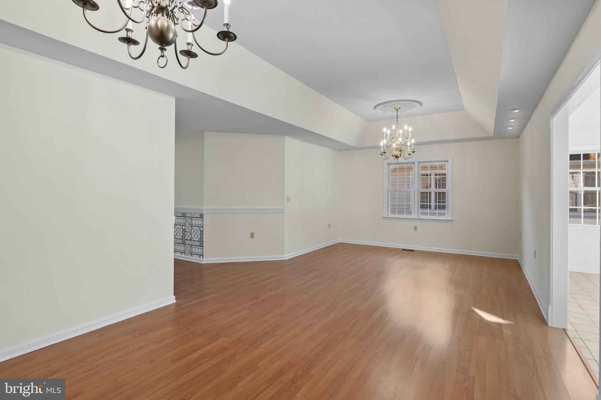 ELLINGTON - Residential