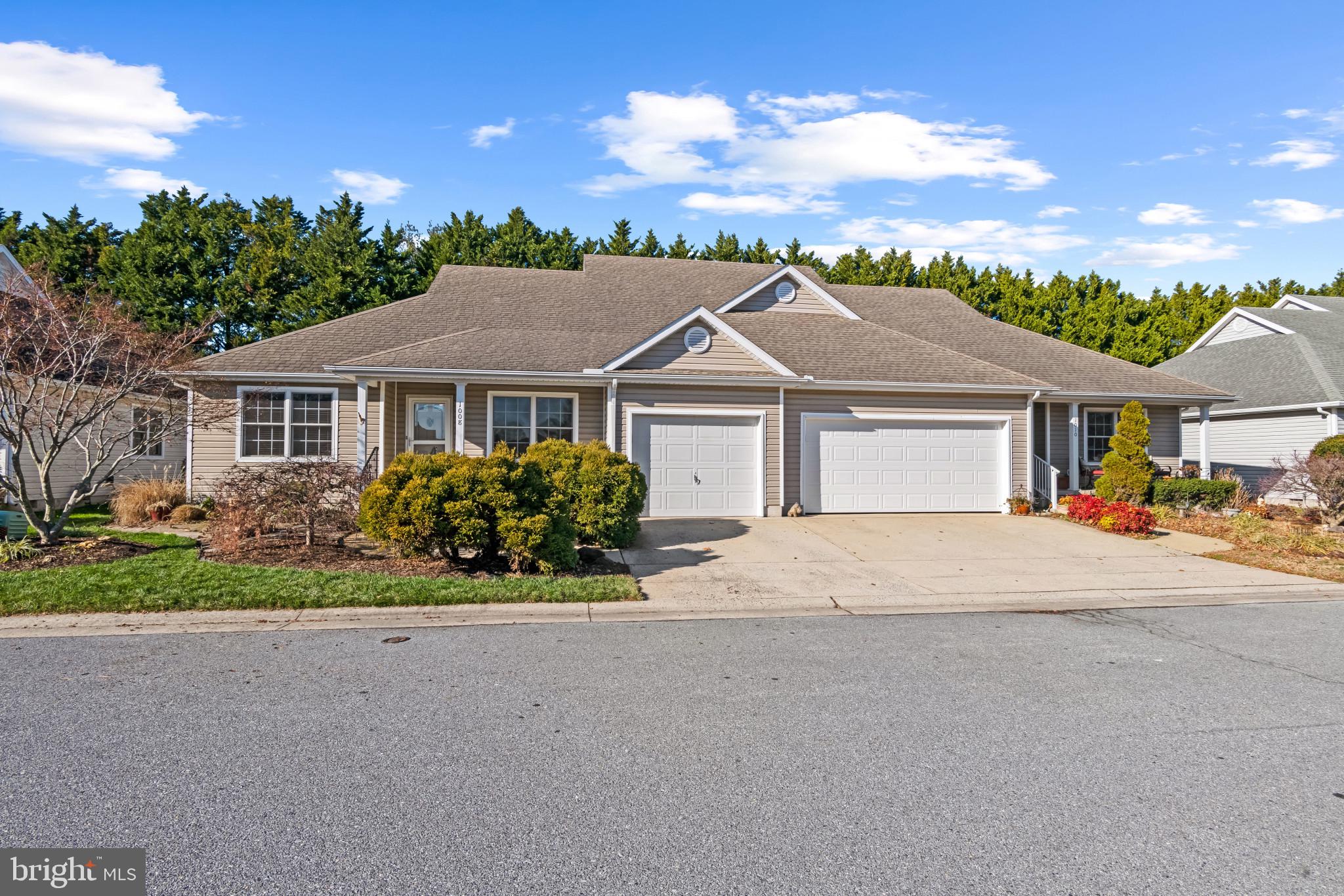 ELLINGTON - Residential