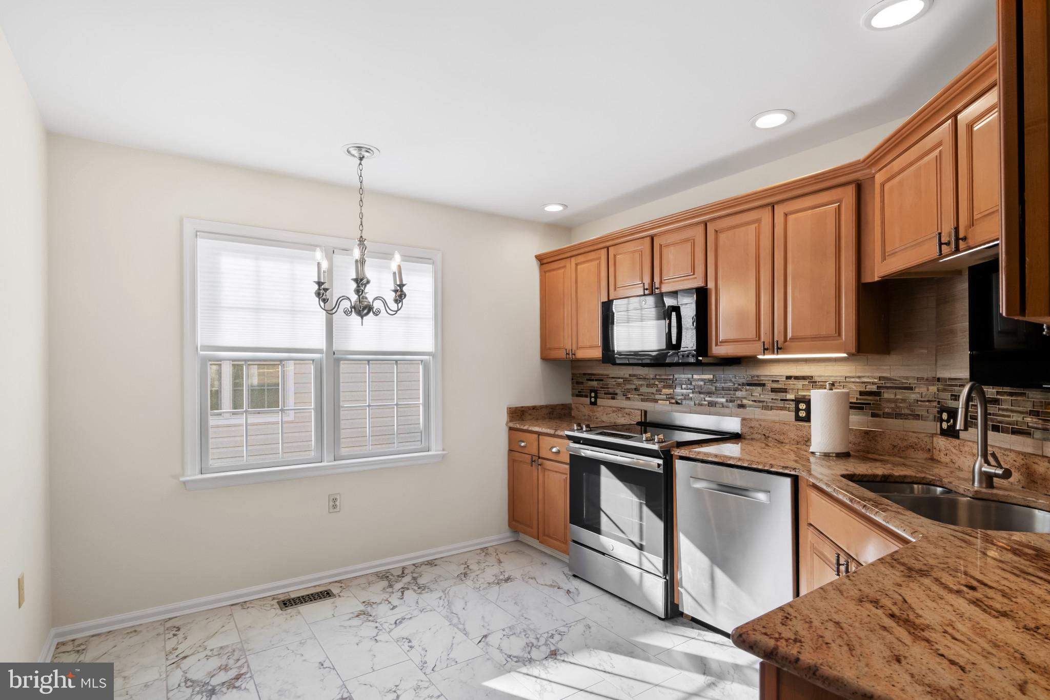 ELLINGTON - Residential