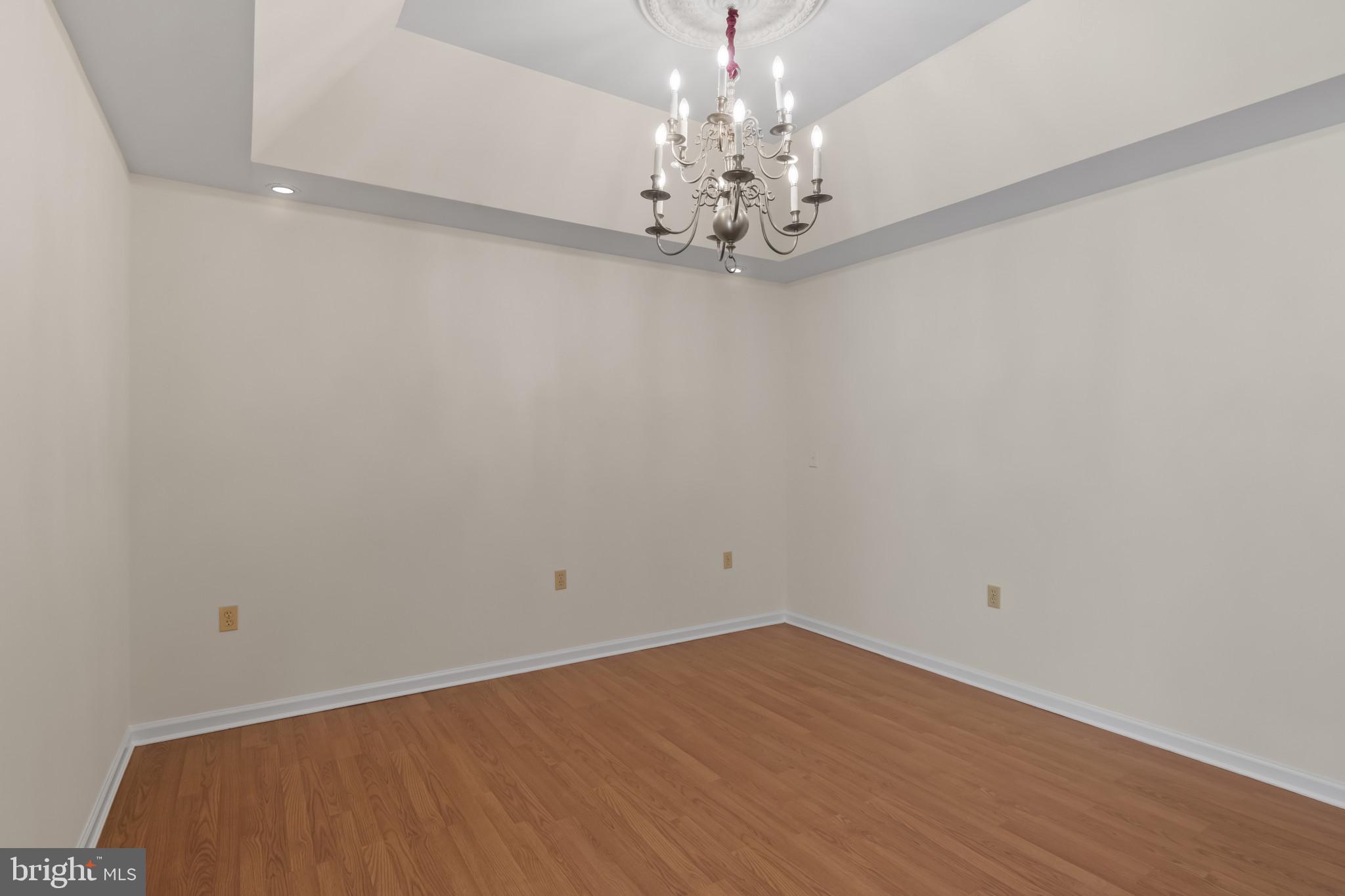 ELLINGTON - Residential