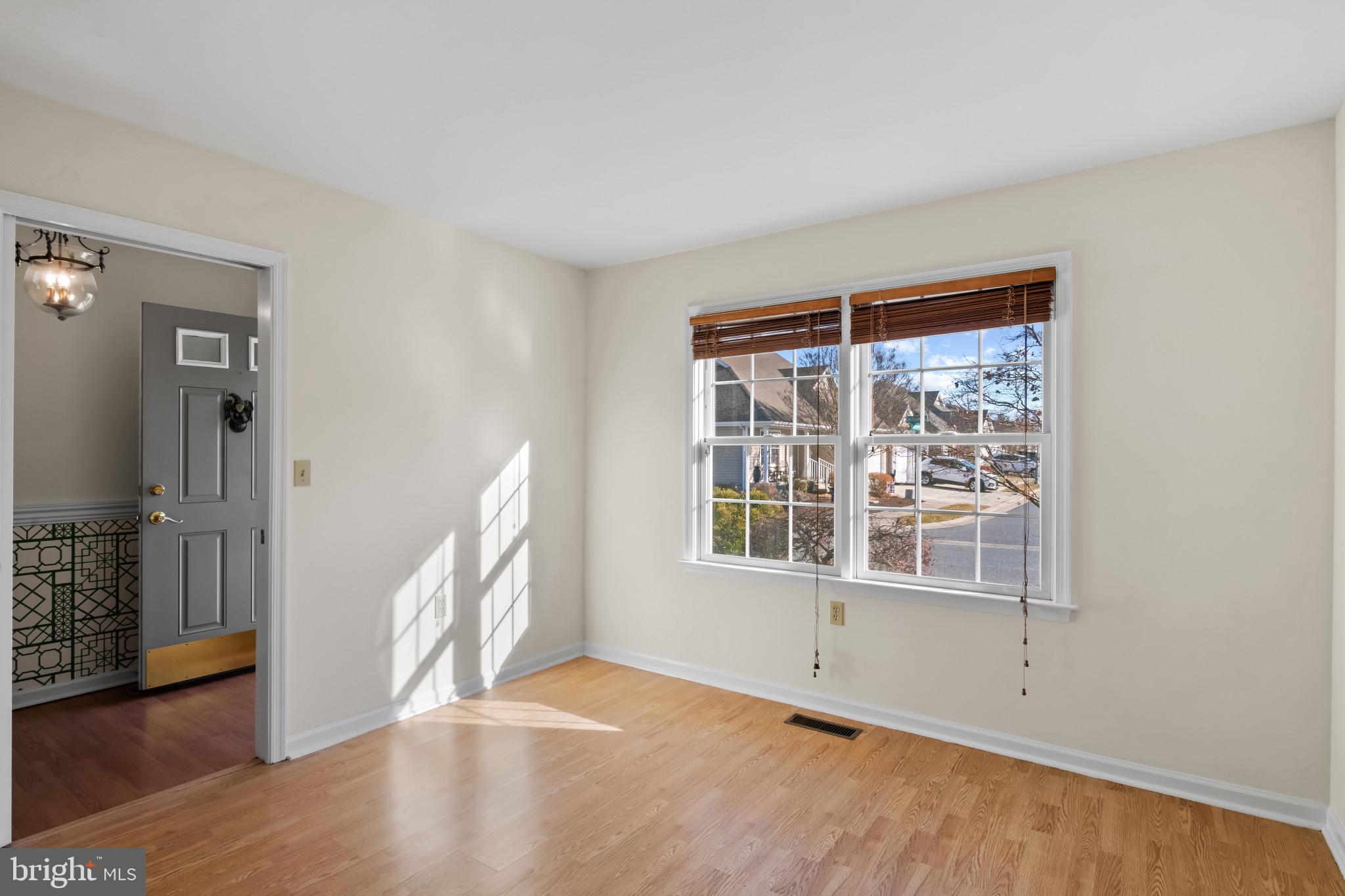 ELLINGTON - Residential