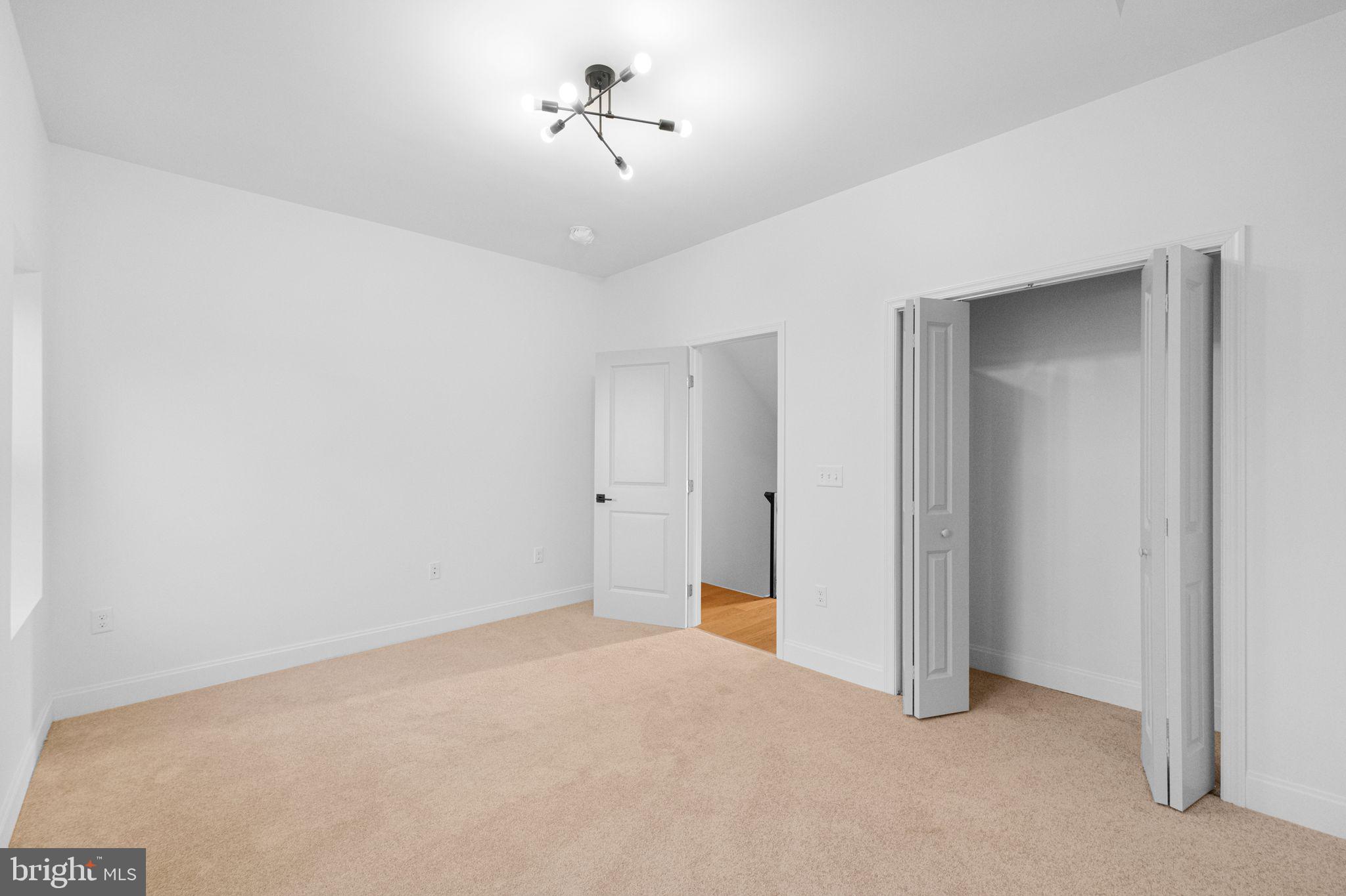 MOUNT CLARE - Residential