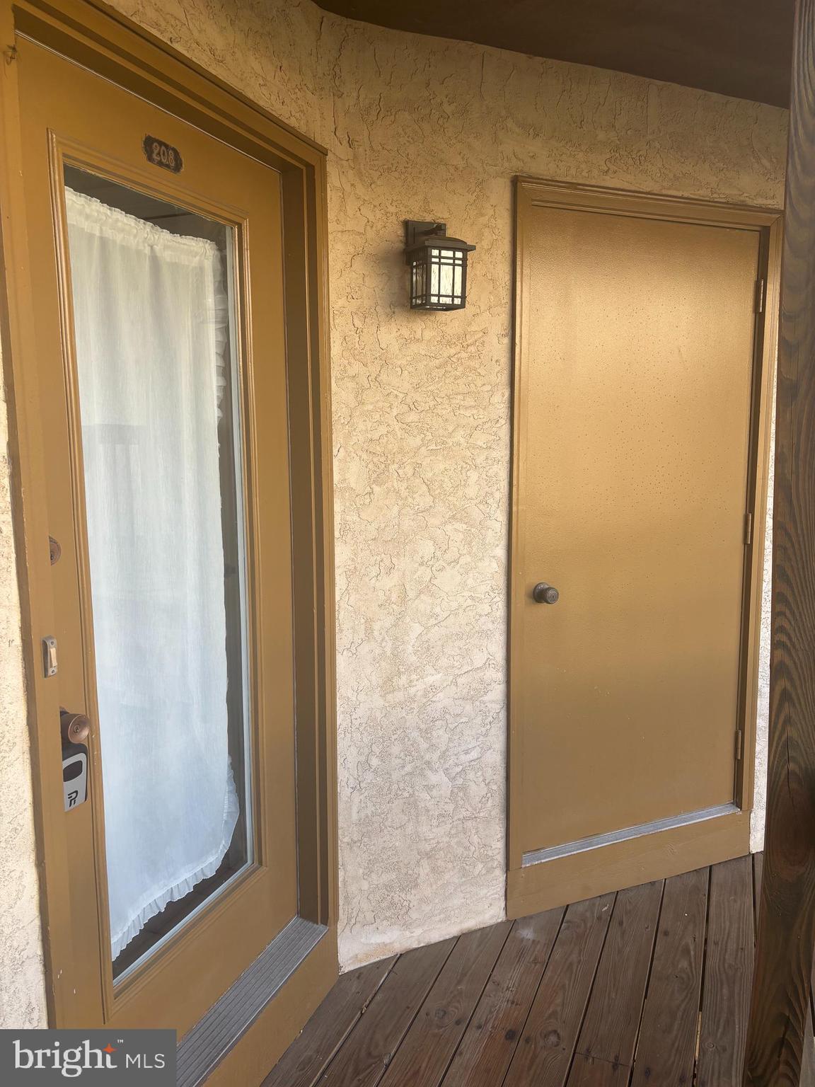 NEWTOWN SQ - Residential Lease