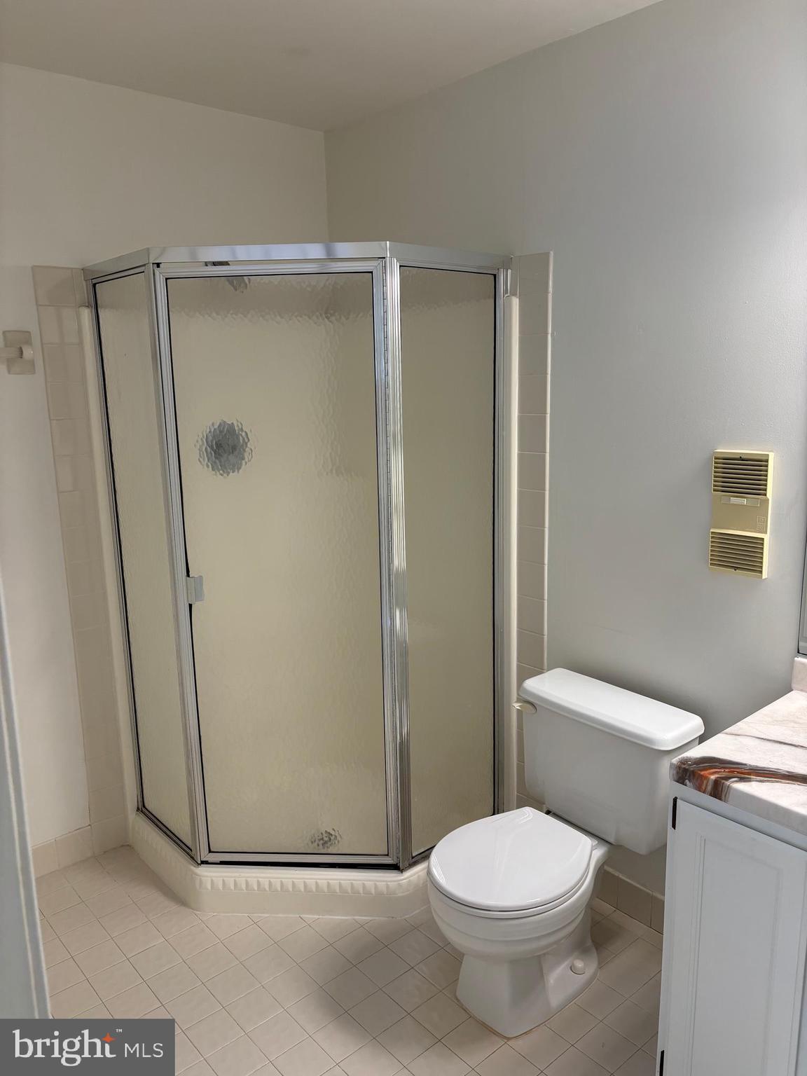 NEWTOWN SQ - Residential Lease