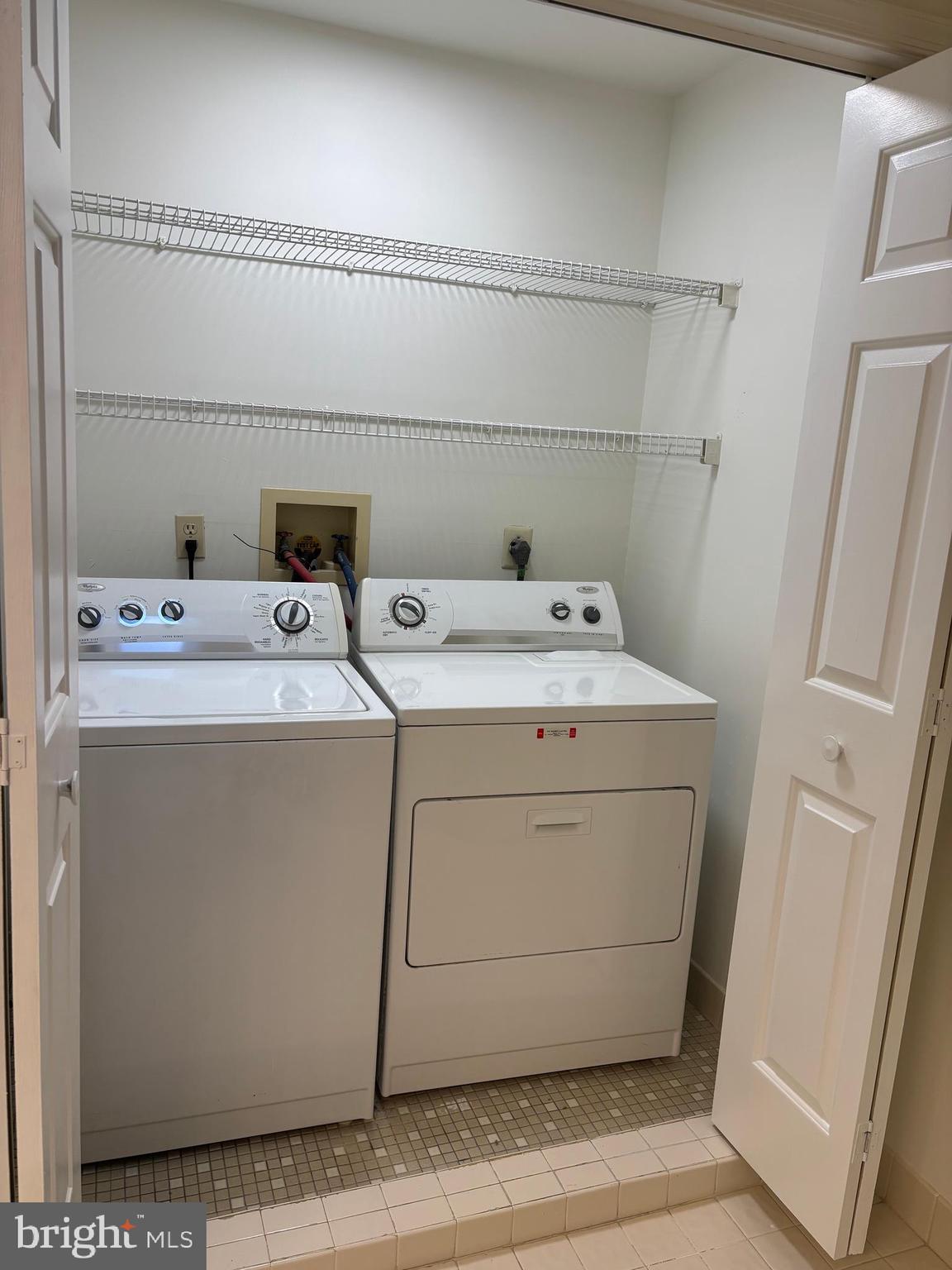 NEWTOWN SQ - Residential Lease