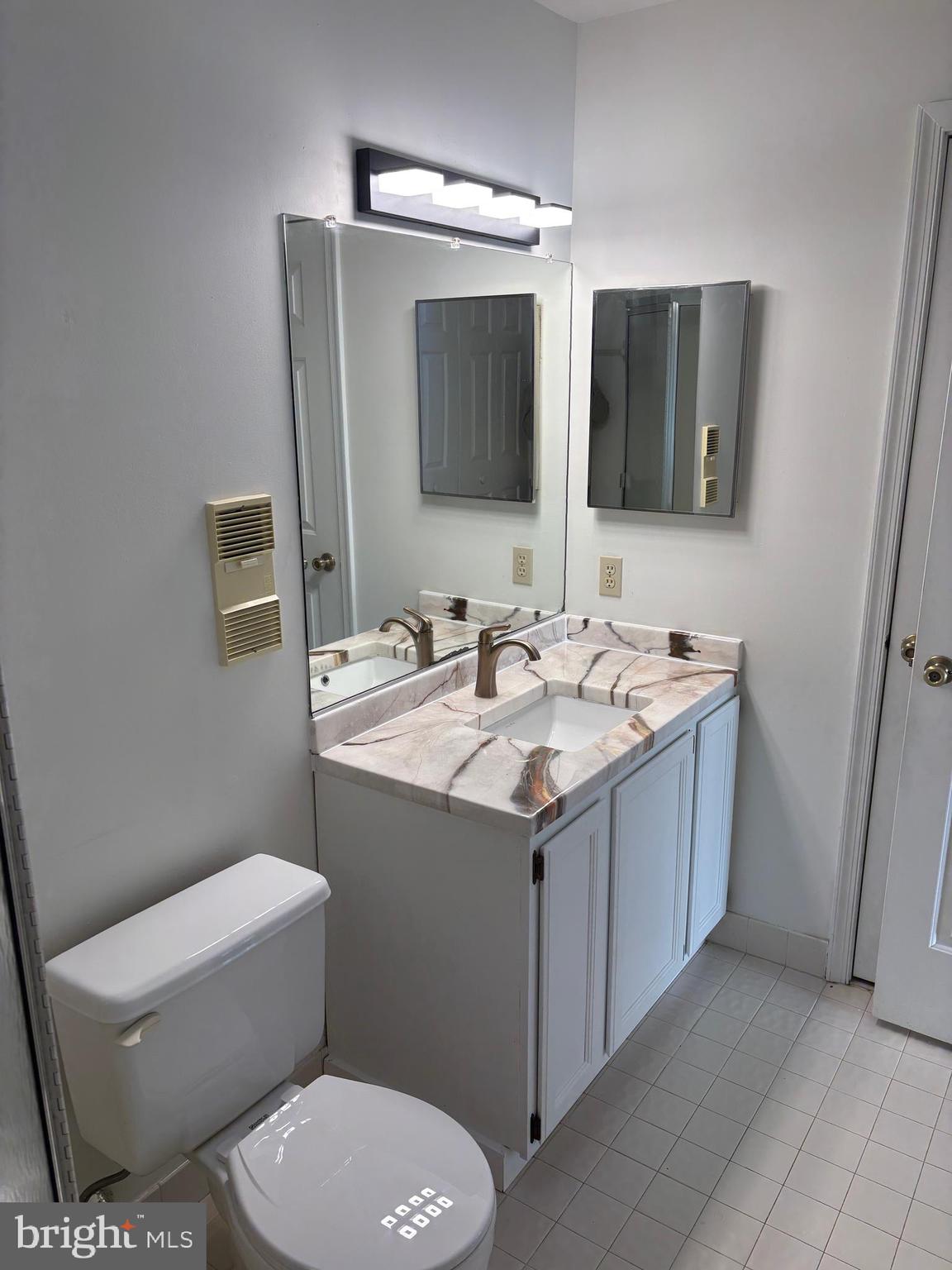 NEWTOWN SQ - Residential Lease