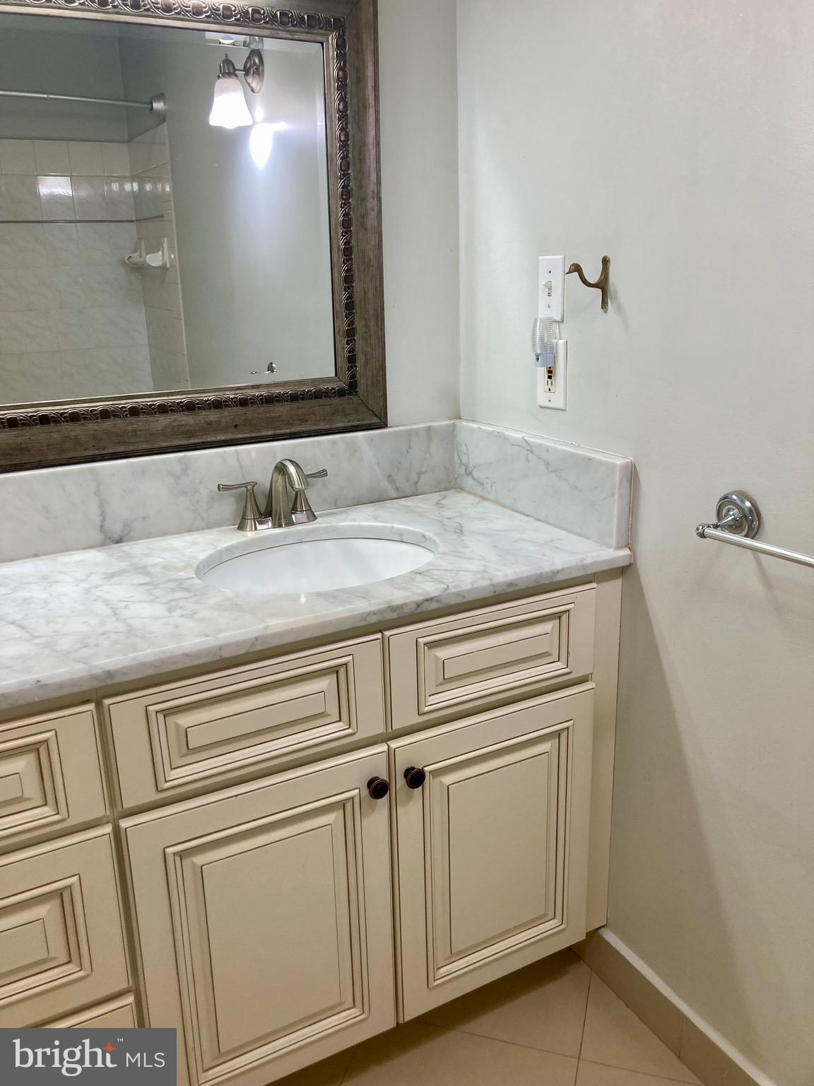 OAKWOOD - Residential Lease