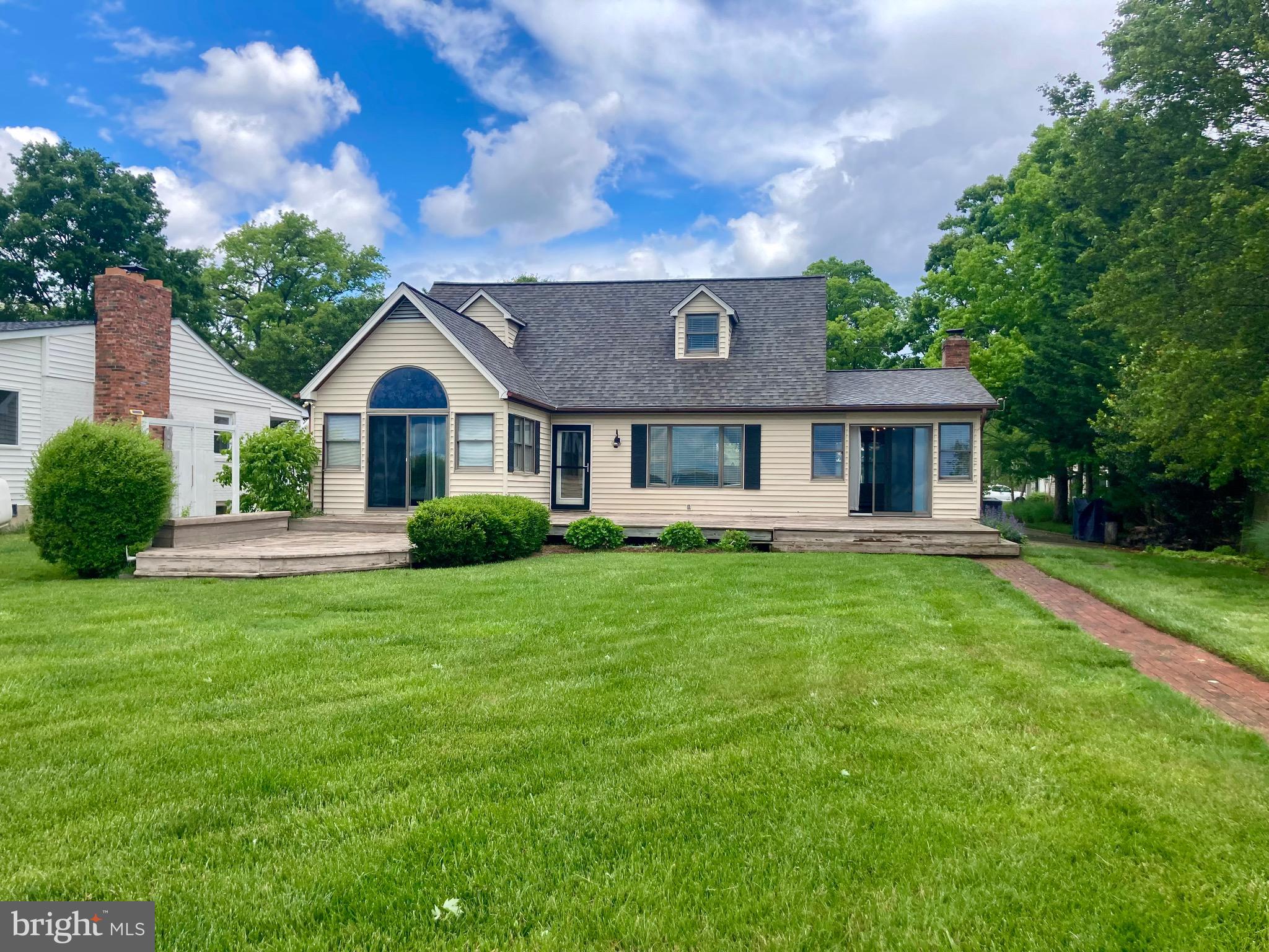 OAKWOOD - Residential Lease