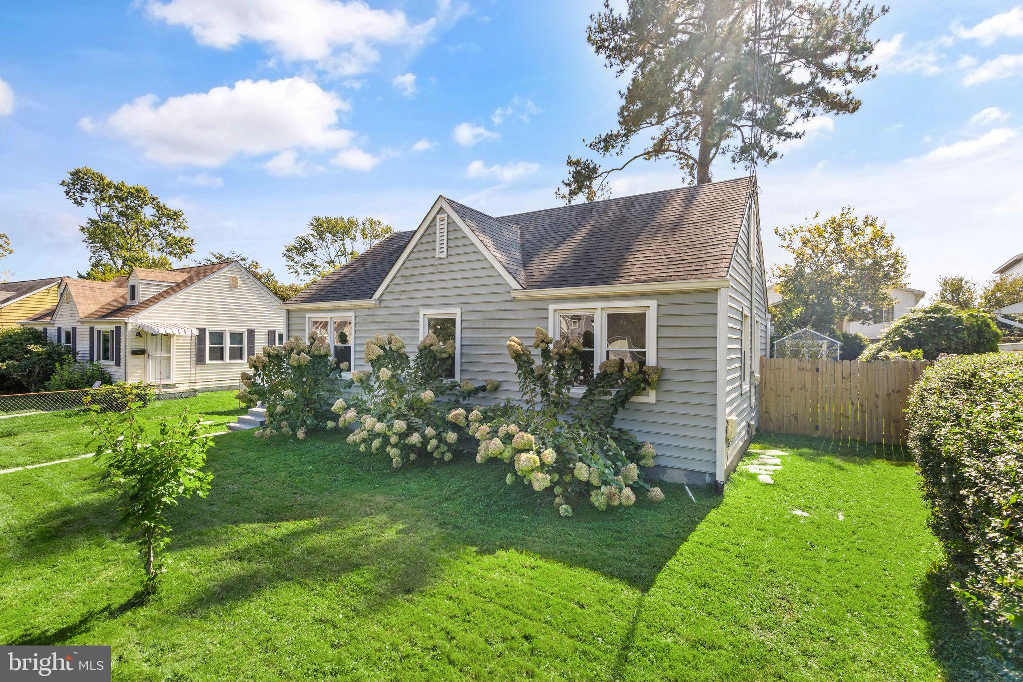 WEST LAWN - Residential