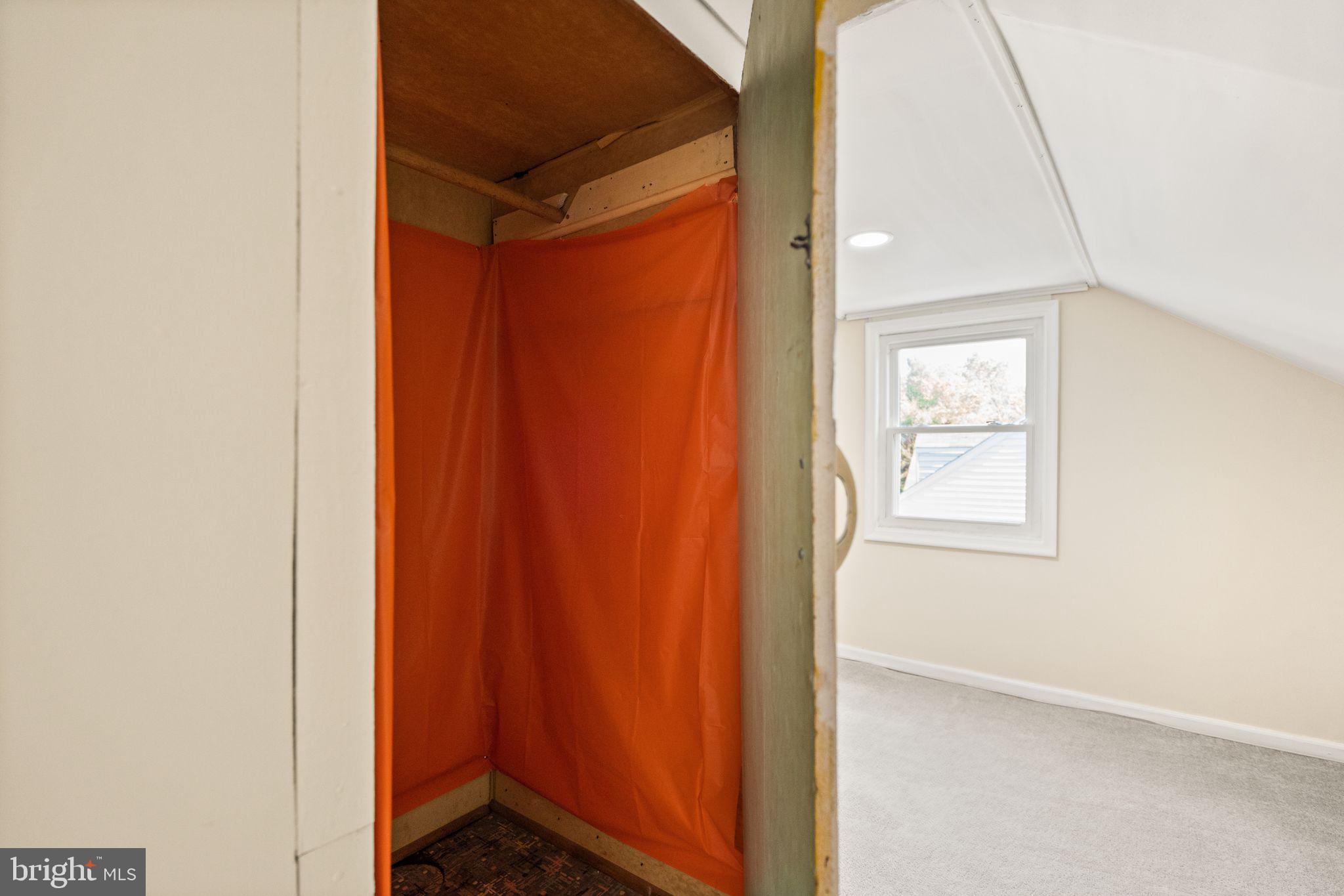 WEST LAWN - Residential