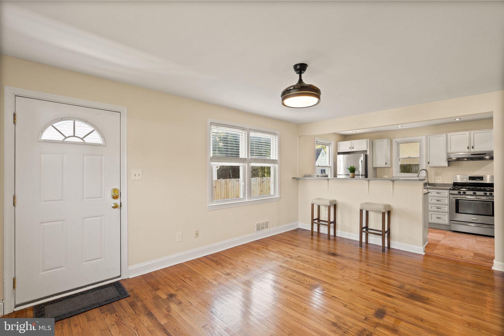 WEST LAWN - Residential