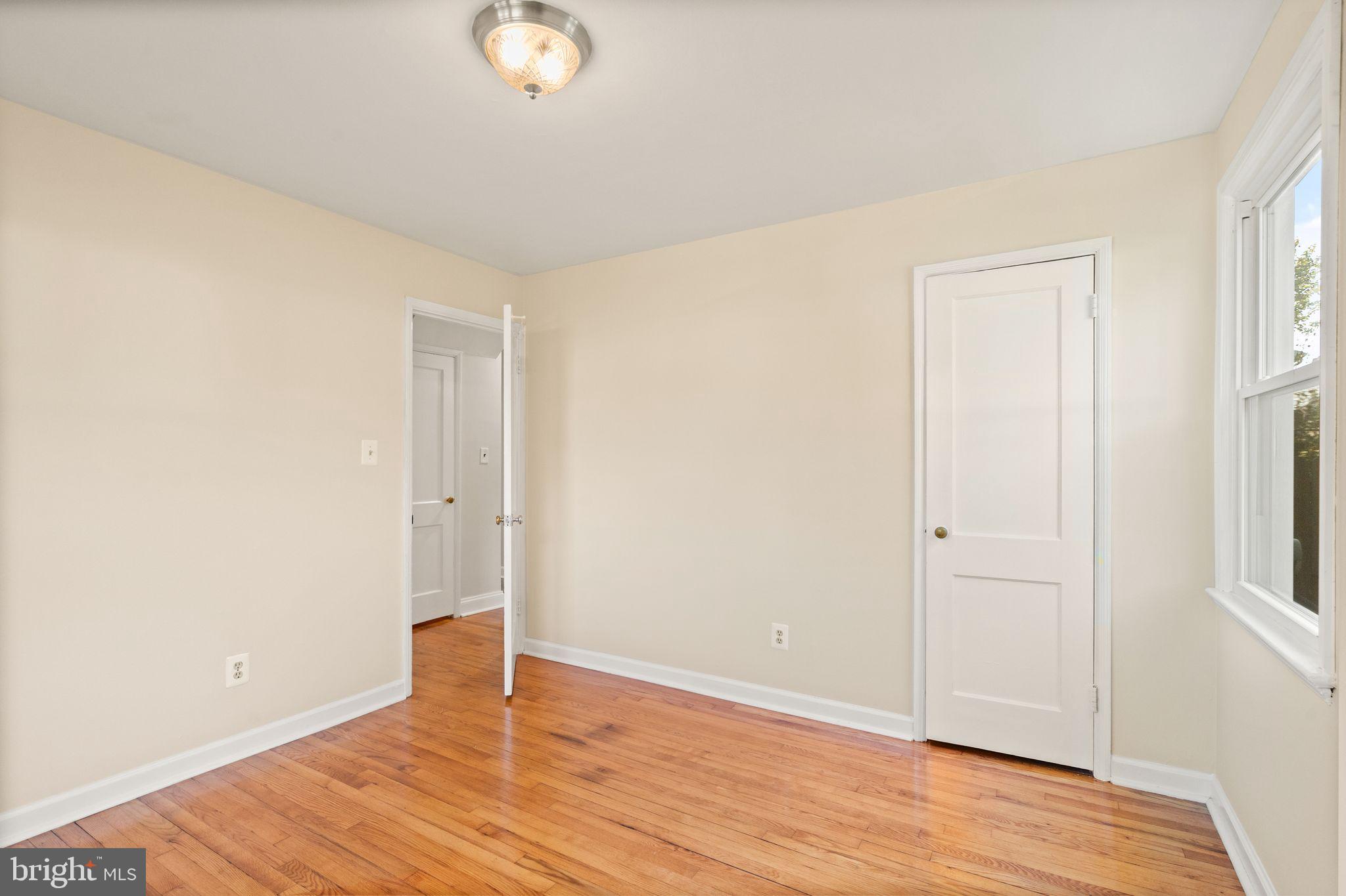 WEST LAWN - Residential