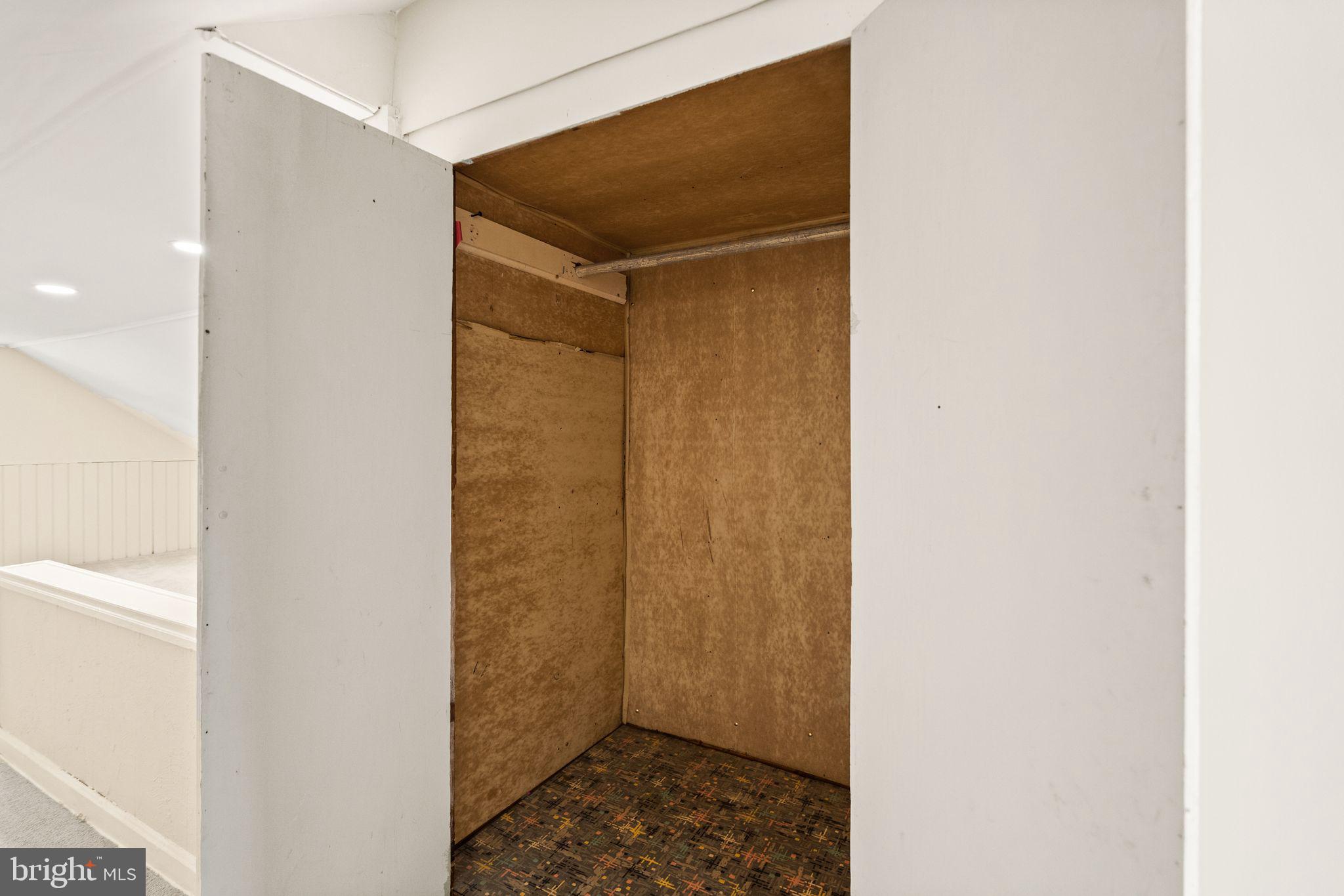 WEST LAWN - Residential