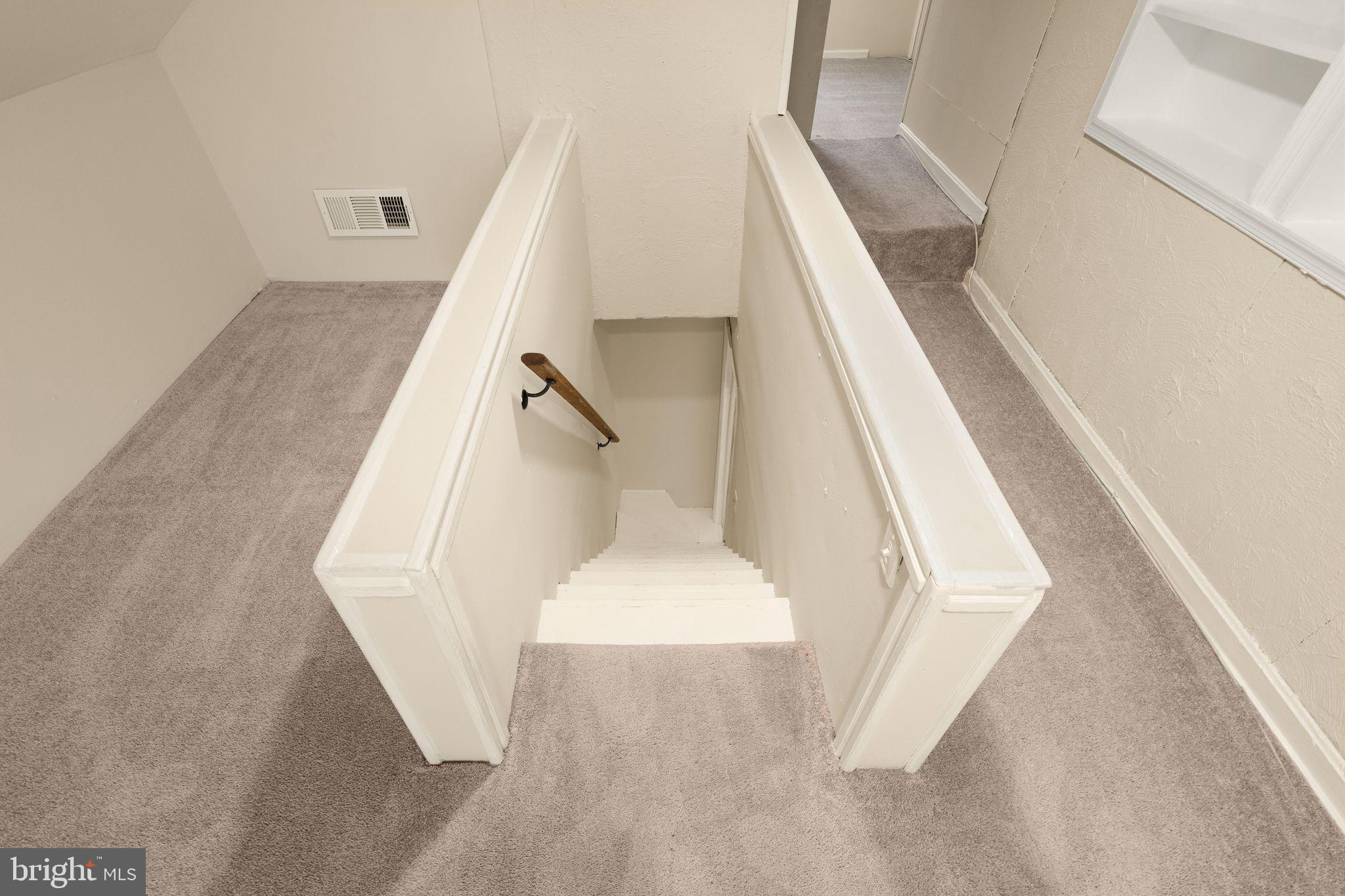 WEST LAWN - Residential