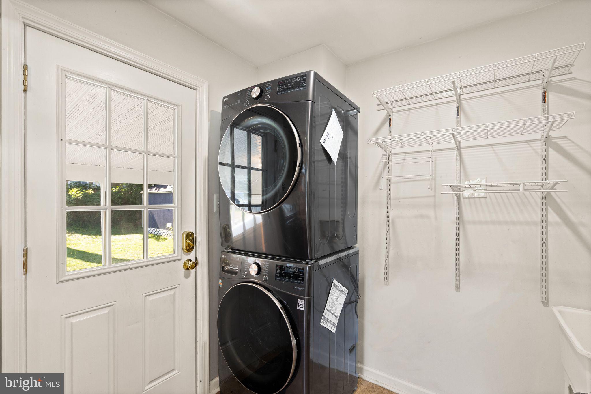 WEST LAWN - Residential