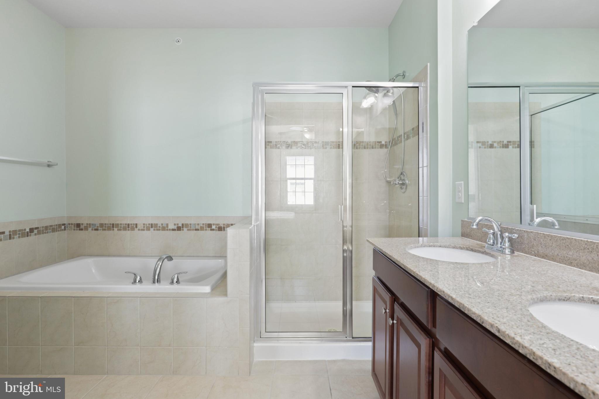 MERCER PARK CONDOMINIUM - Residential