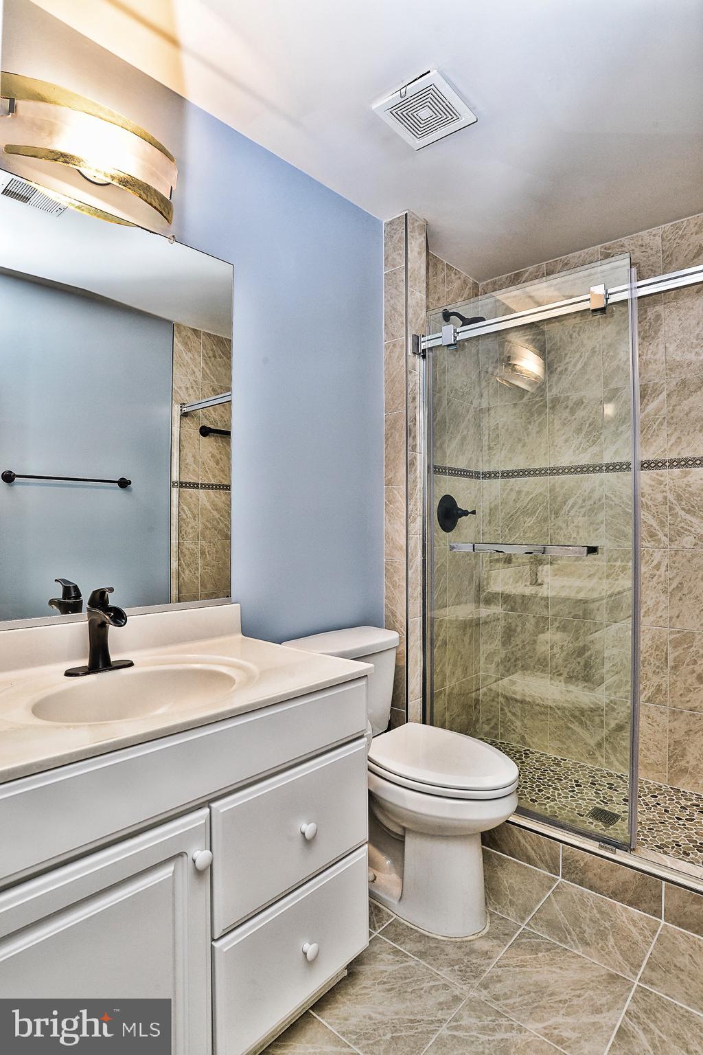 FRANKLIN CORNER - Residential Lease