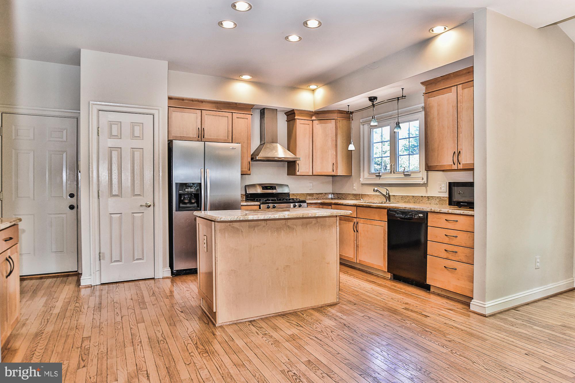 FRANKLIN CORNER - Residential Lease