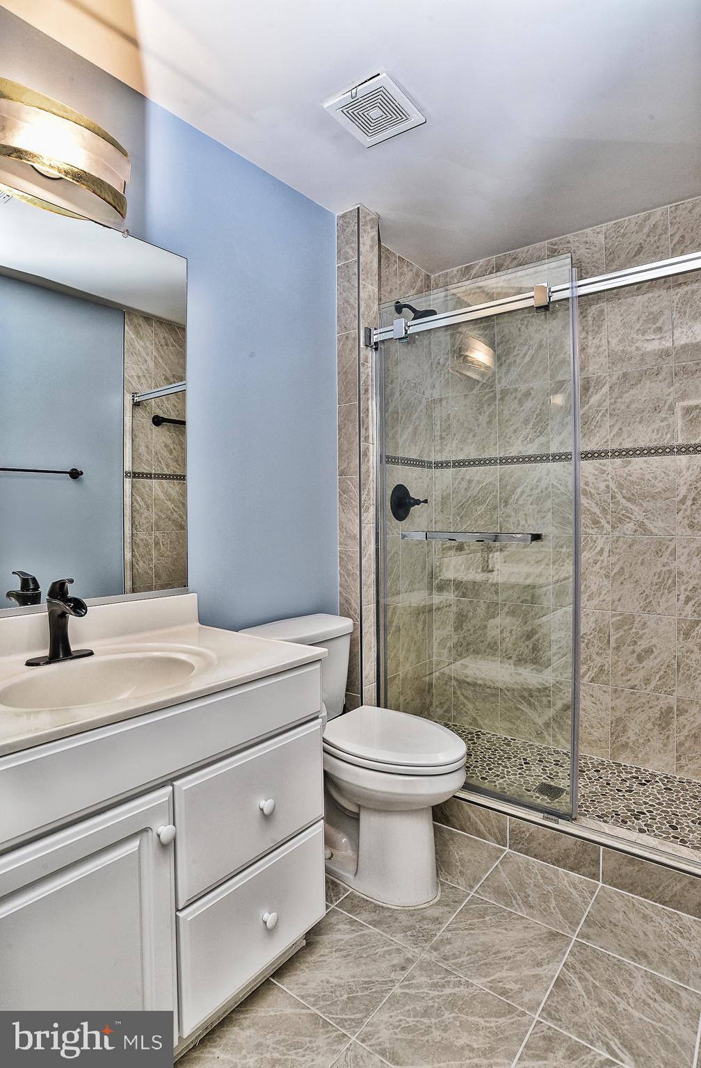 FRANKLIN CORNER - Residential Lease