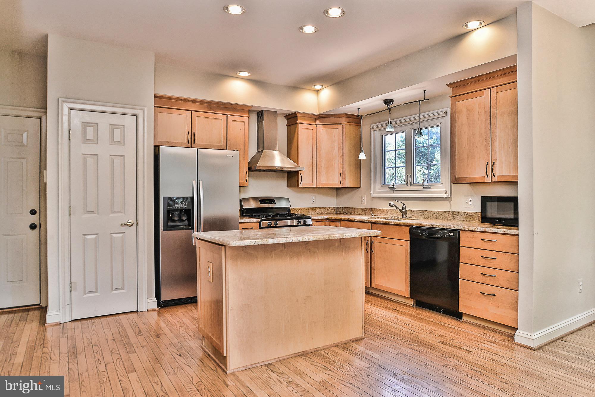 FRANKLIN CORNER - Residential Lease