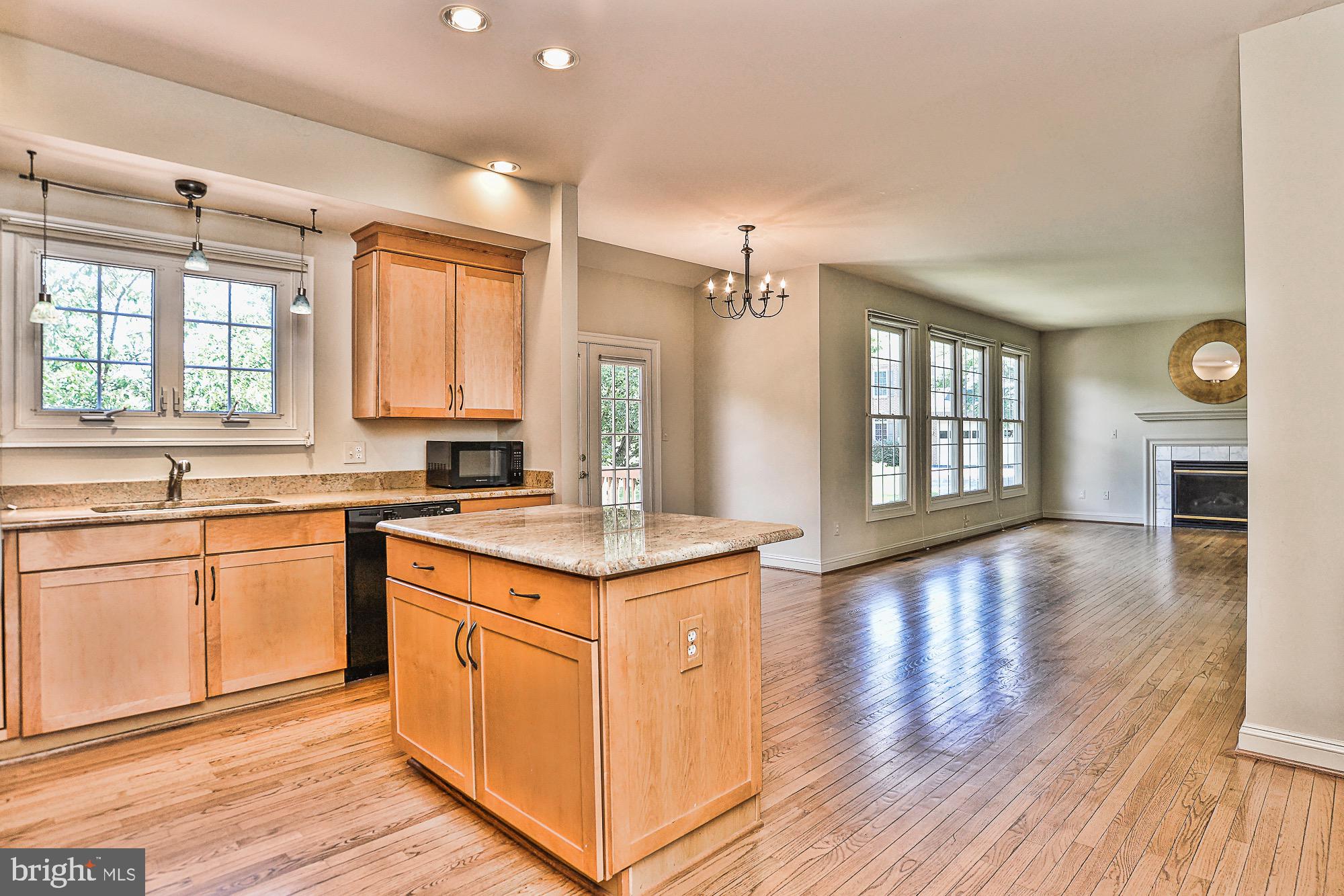 FRANKLIN CORNER - Residential Lease