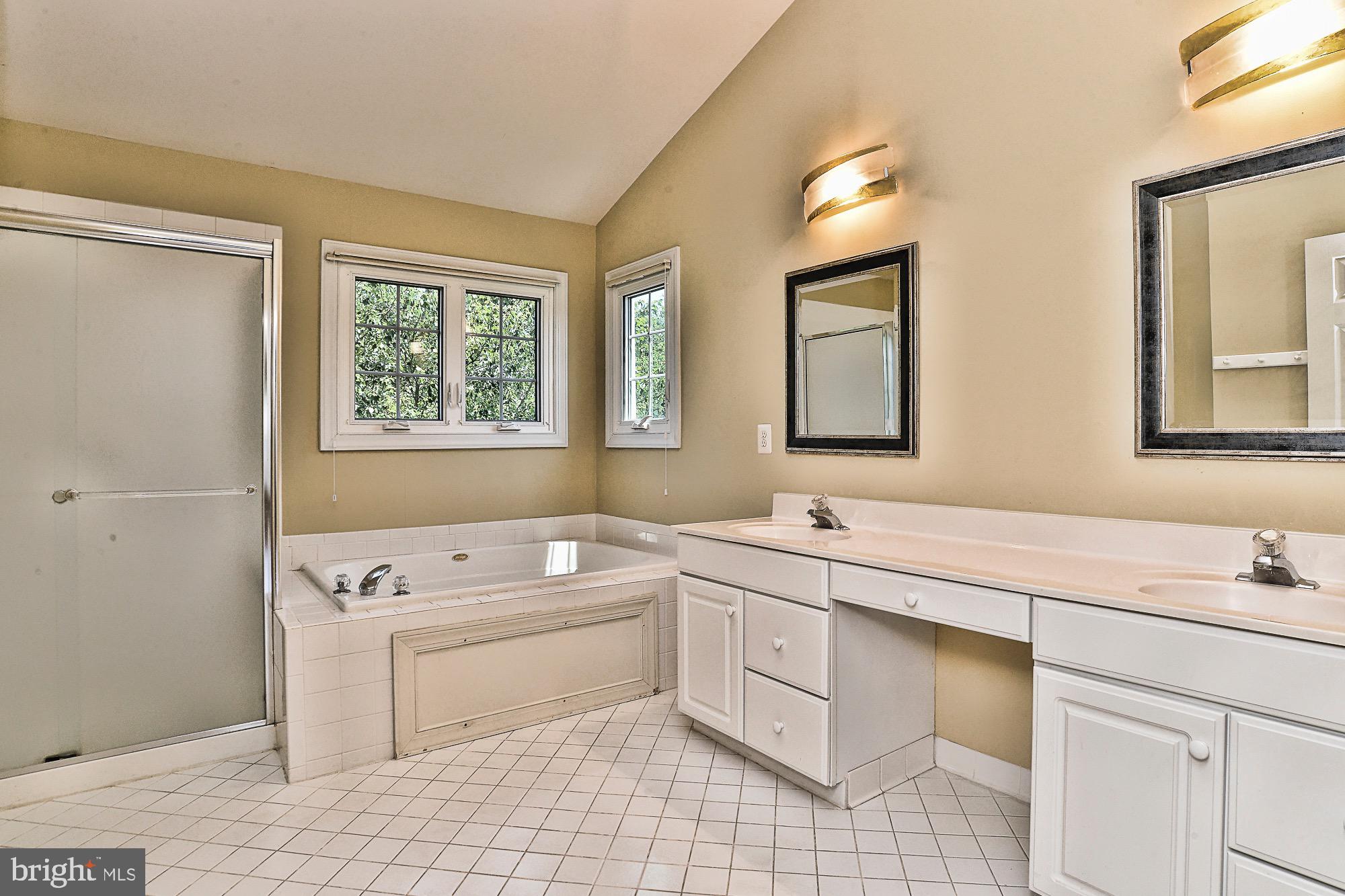 FRANKLIN CORNER - Residential Lease