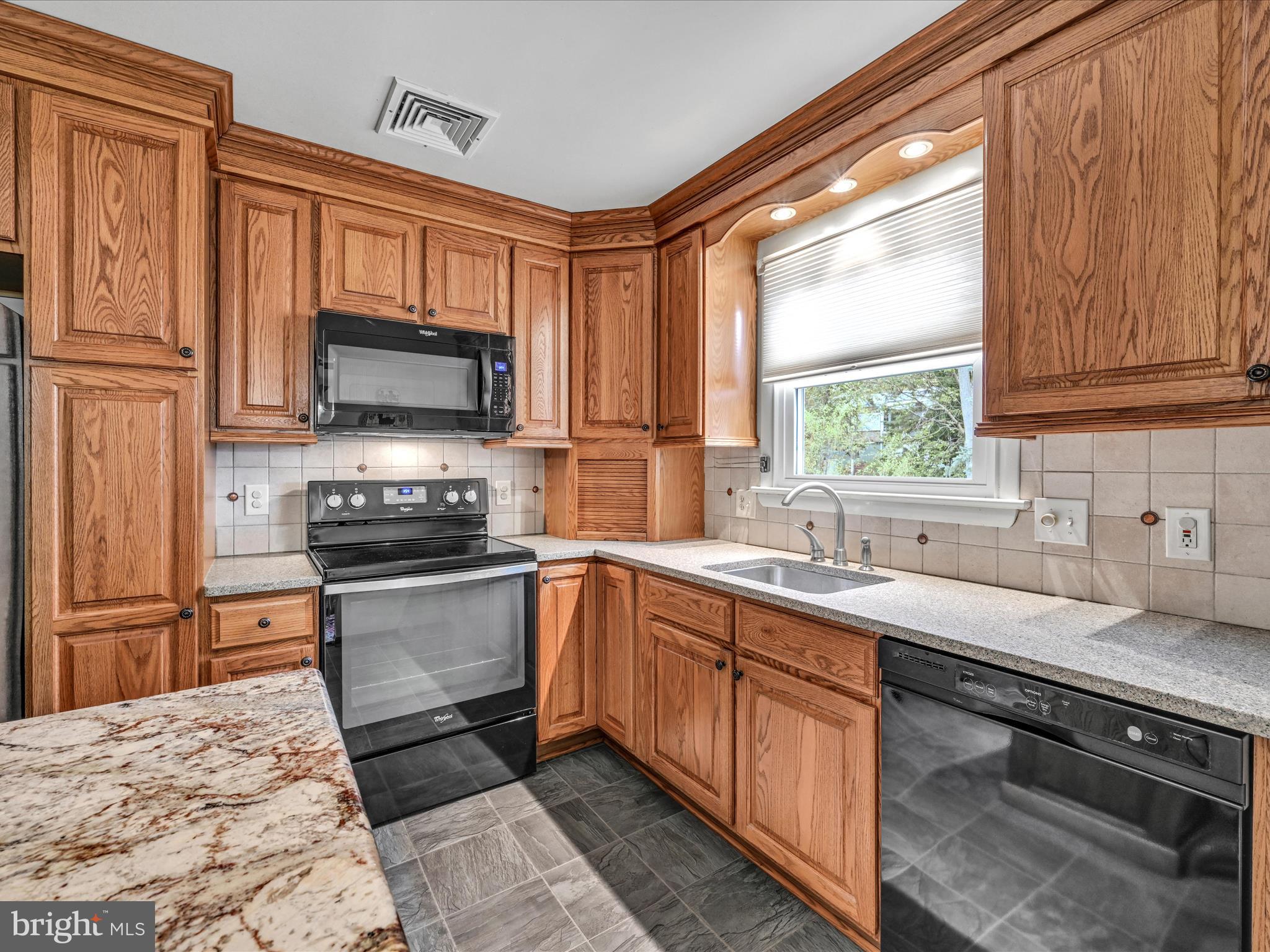 FAIRVIEW - Residential